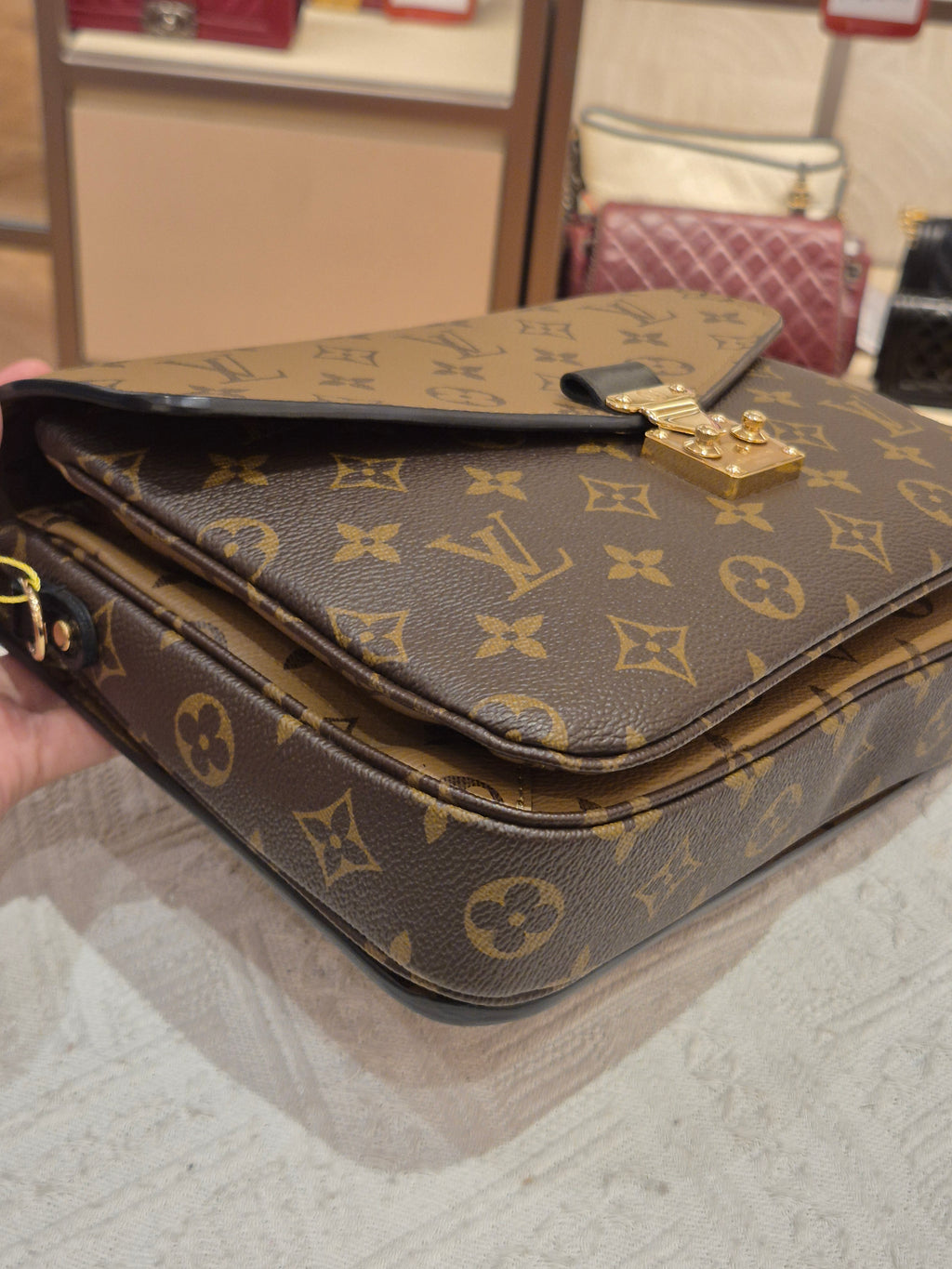 Louis Vuitton Metis Monogram Reverse