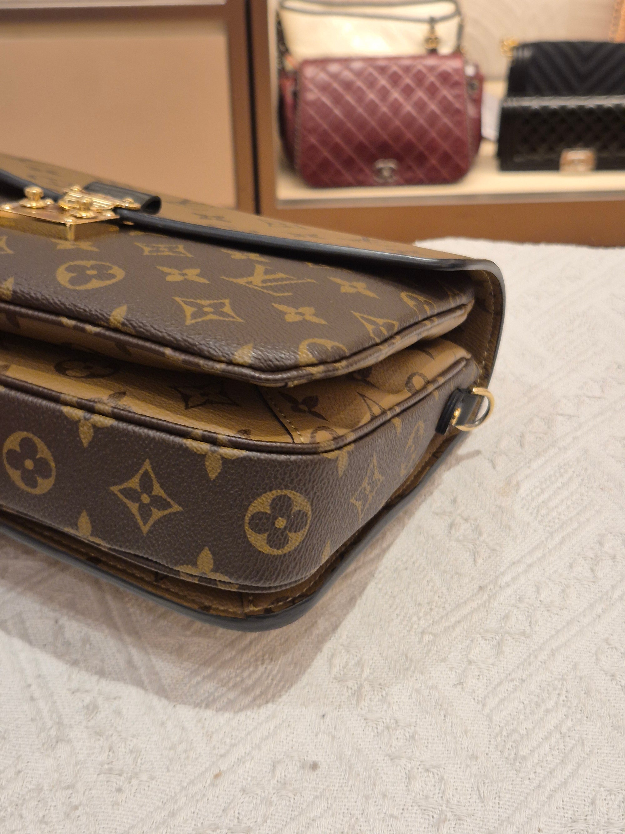 Louis Vuitton Metis Monogram Reverse