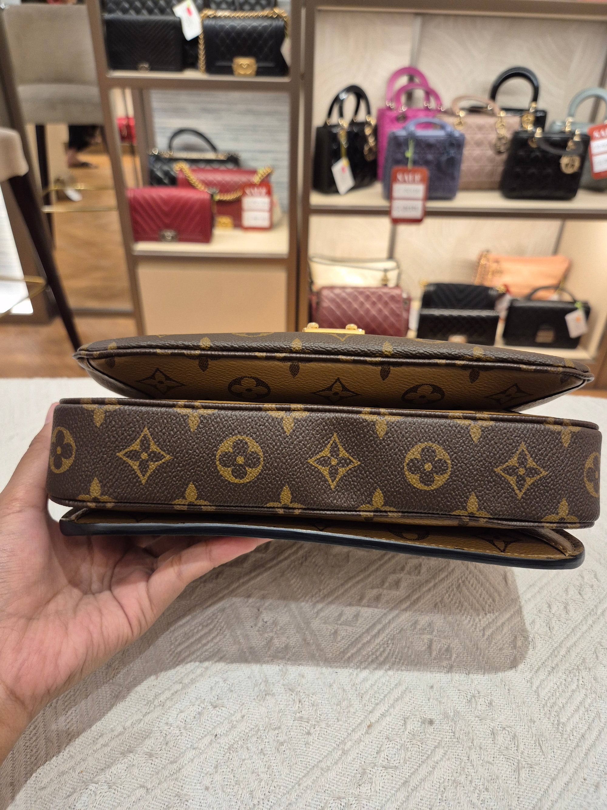 Louis Vuitton Metis Monogram Reverse