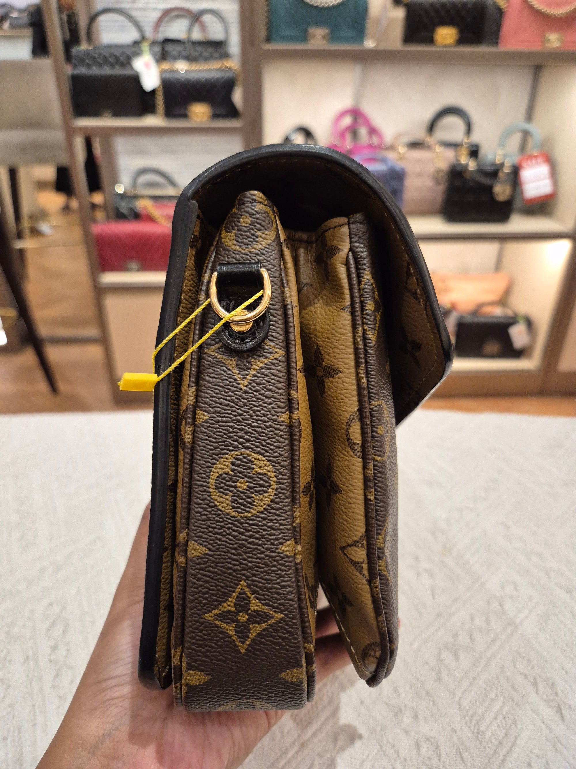 Louis Vuitton Metis Monogram Reverse