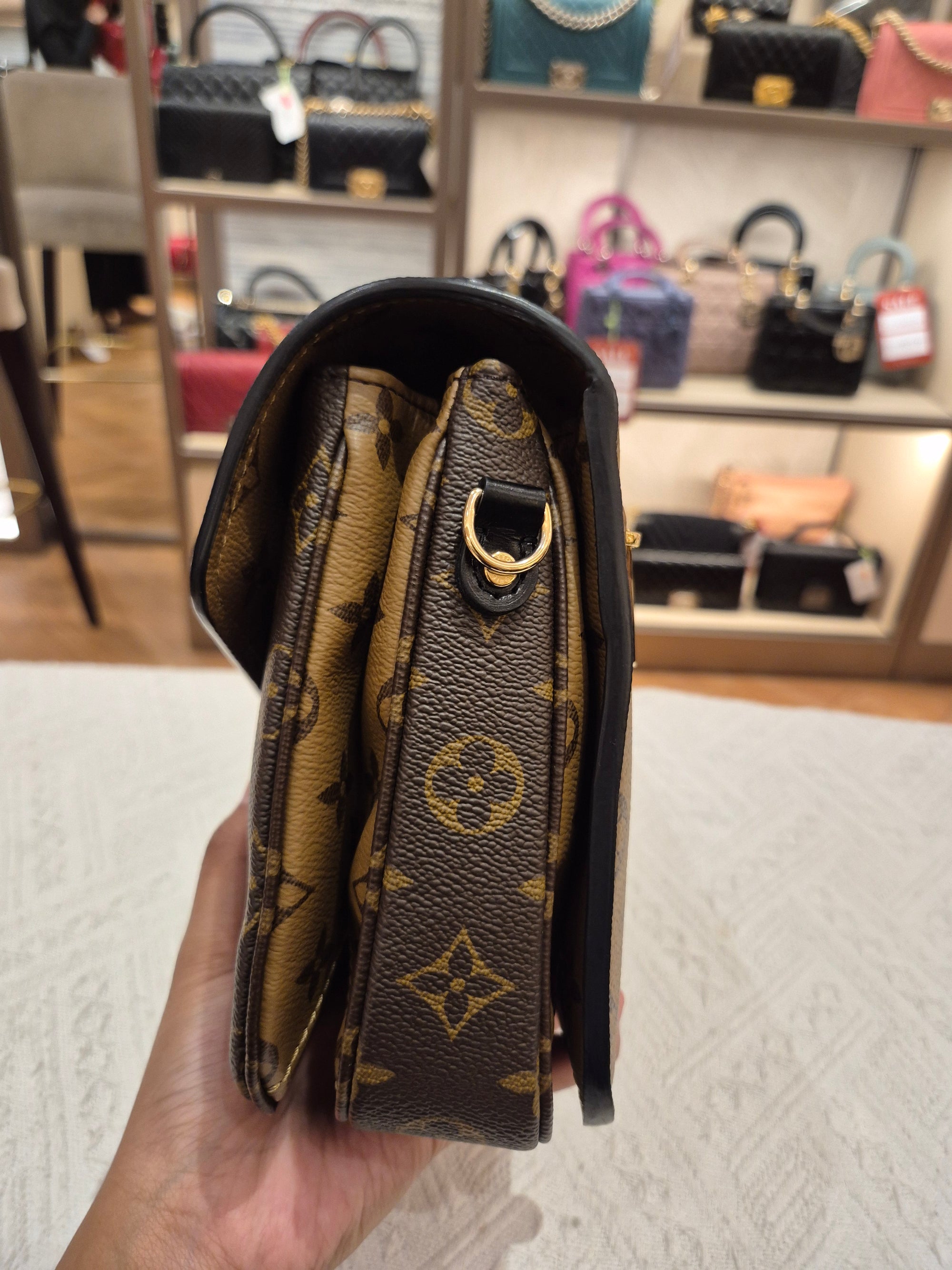 Louis Vuitton Metis Monogram Reverse