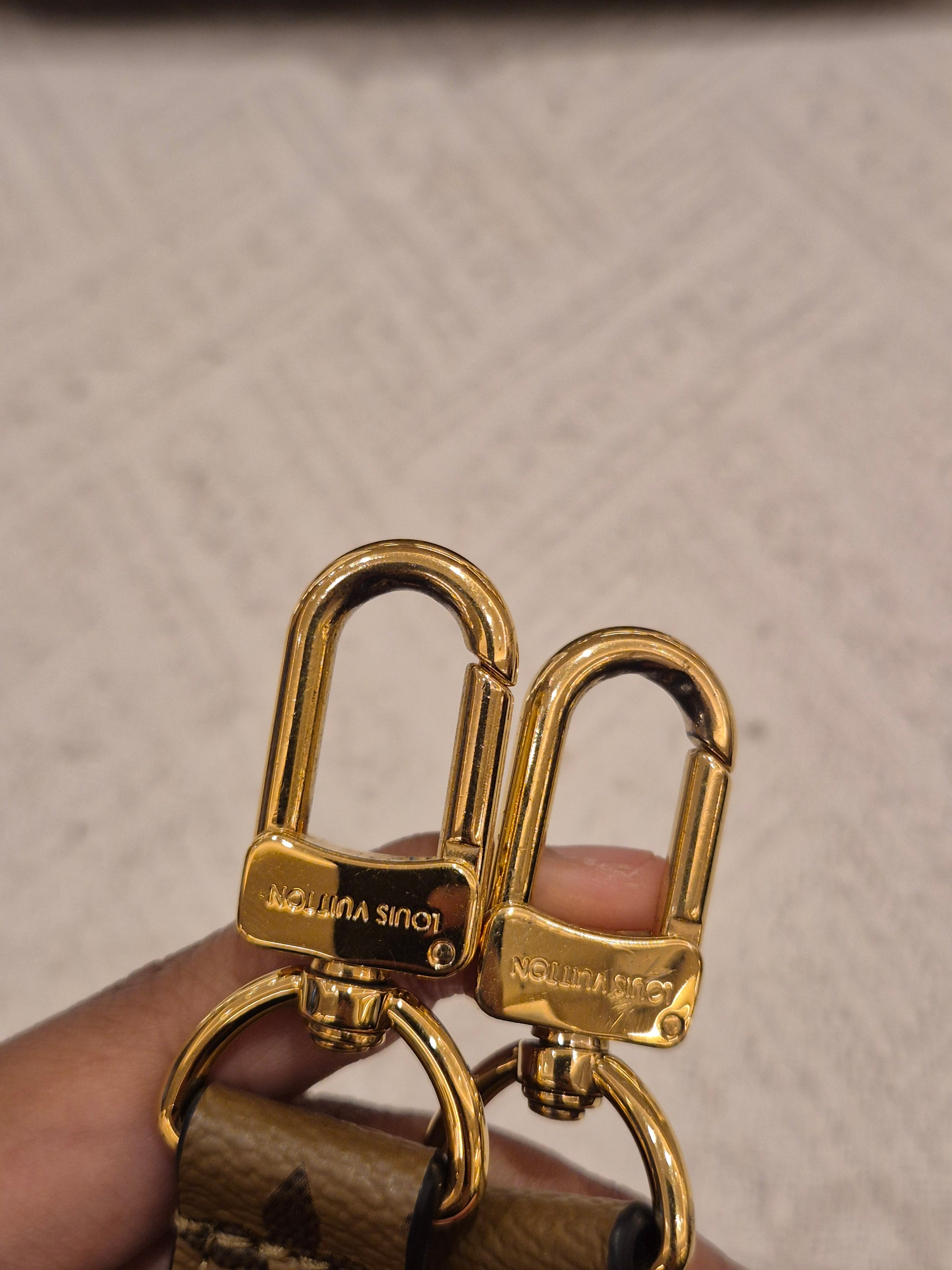 Louis Vuitton Metis Monogram Reverse