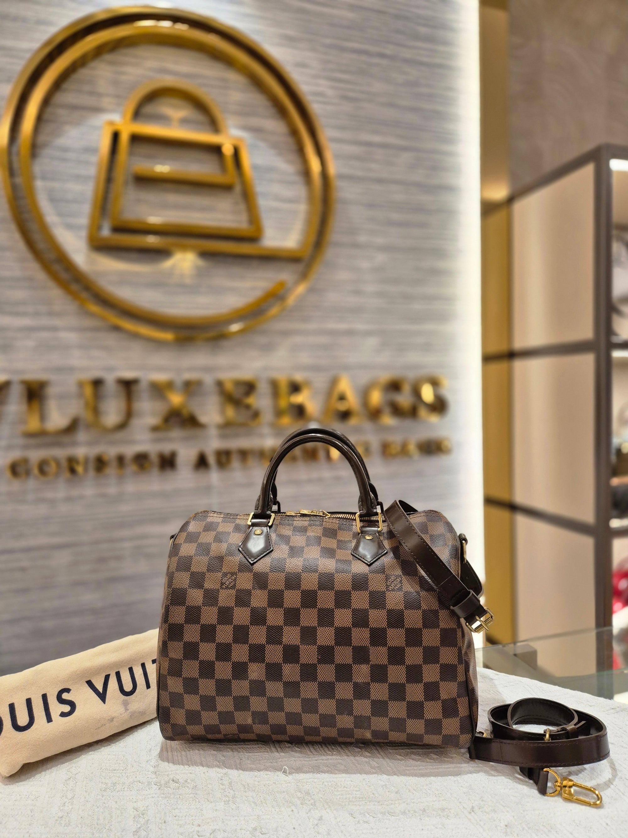 Louis Vuitton Bandou Damier 30