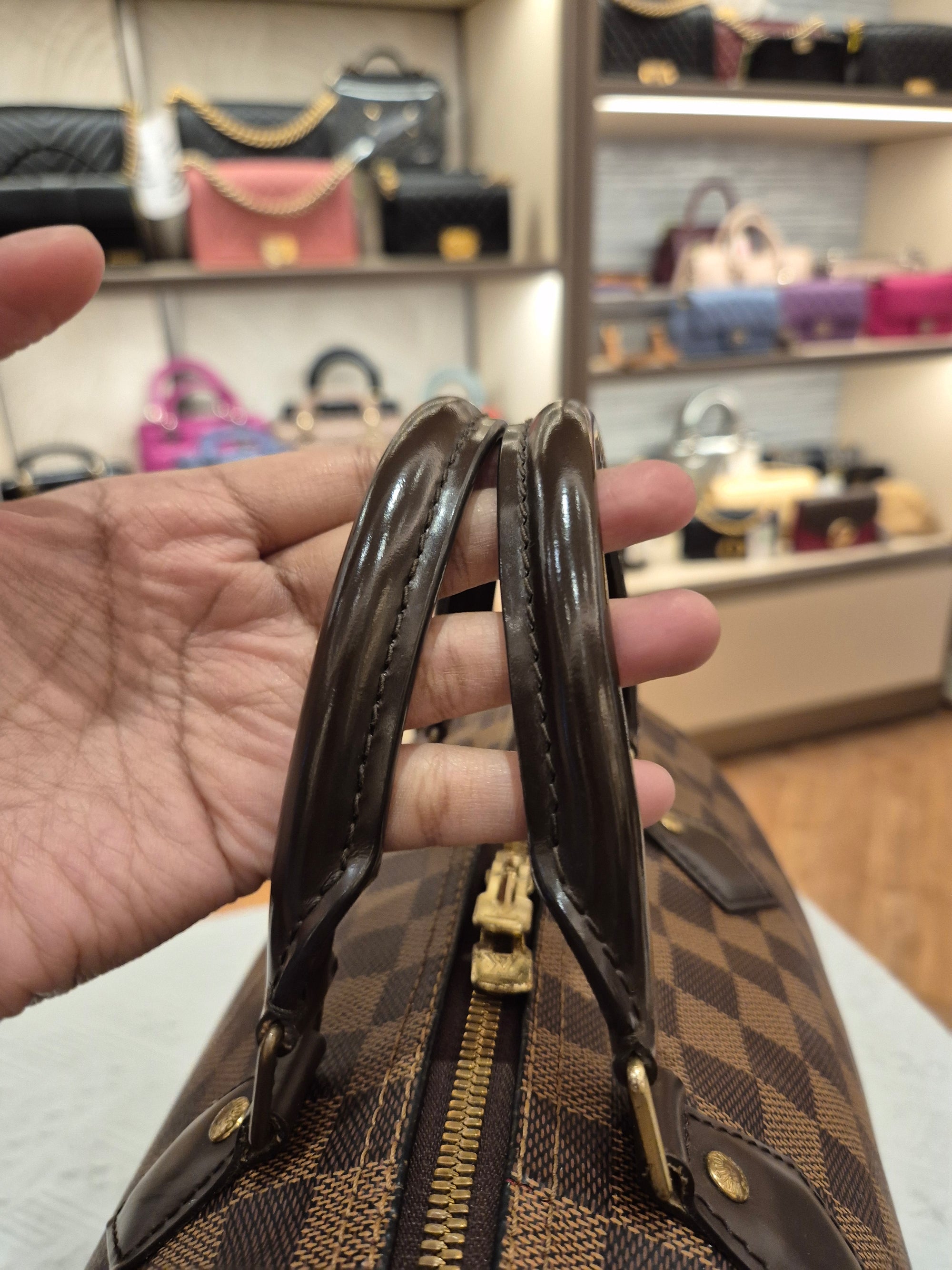 Louis Vuitton Bandou Damier 30