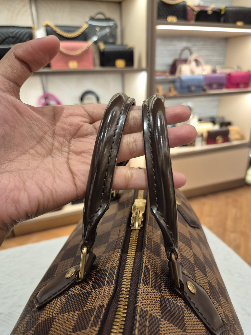Louis Vuitton Bandou Damier 30