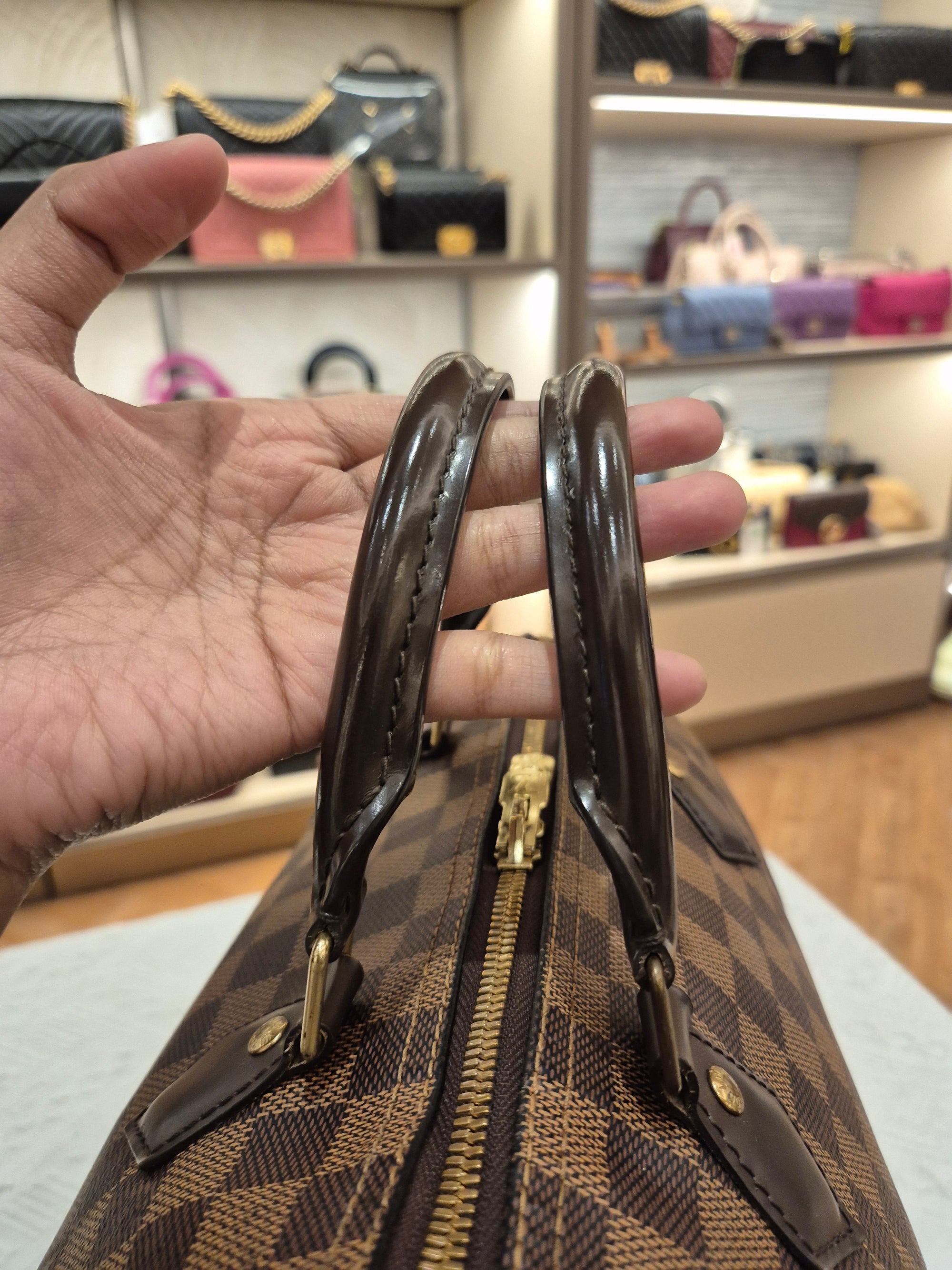 Louis Vuitton Bandou Damier 30