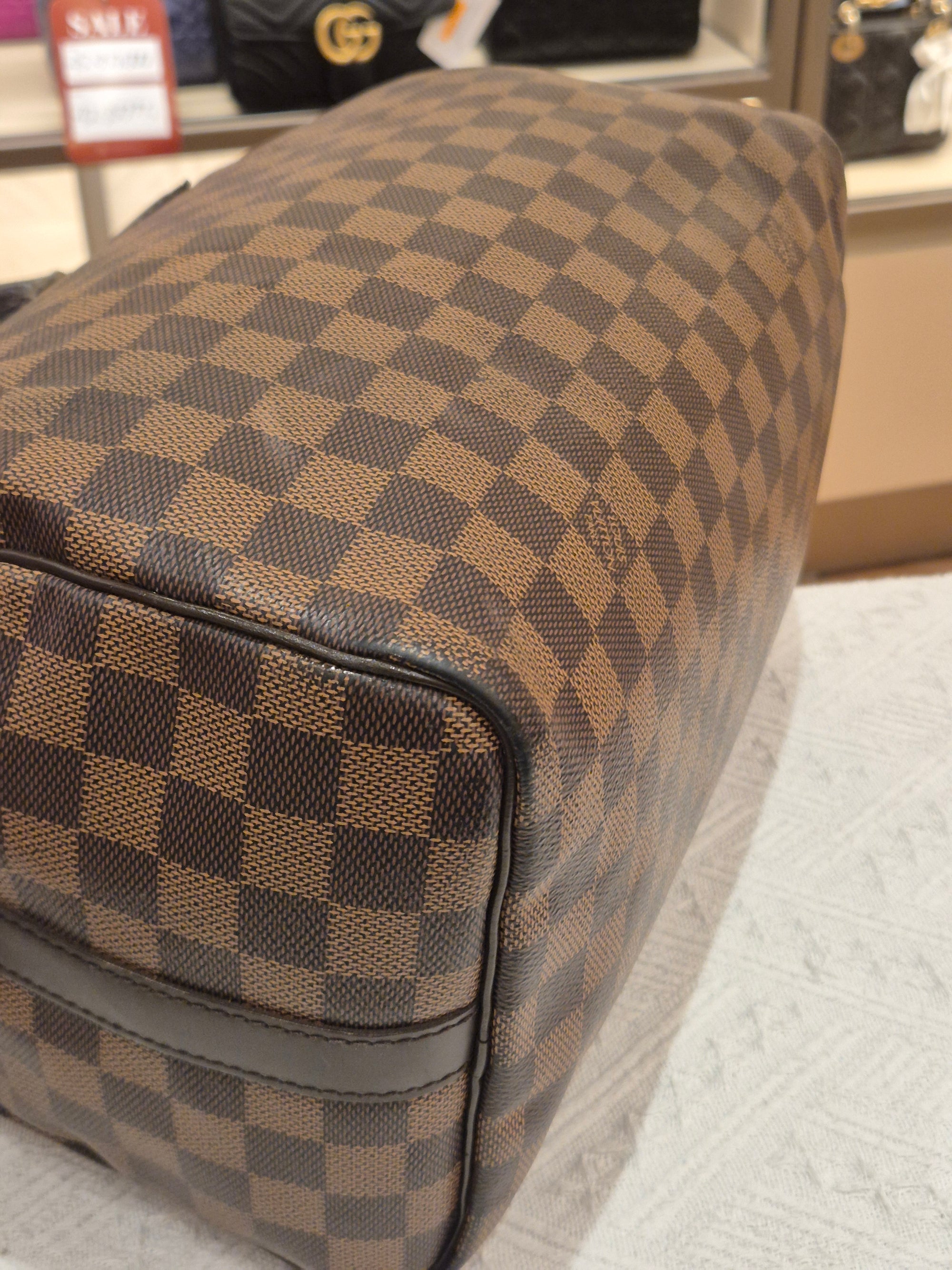 Louis Vuitton Bandou Damier 30