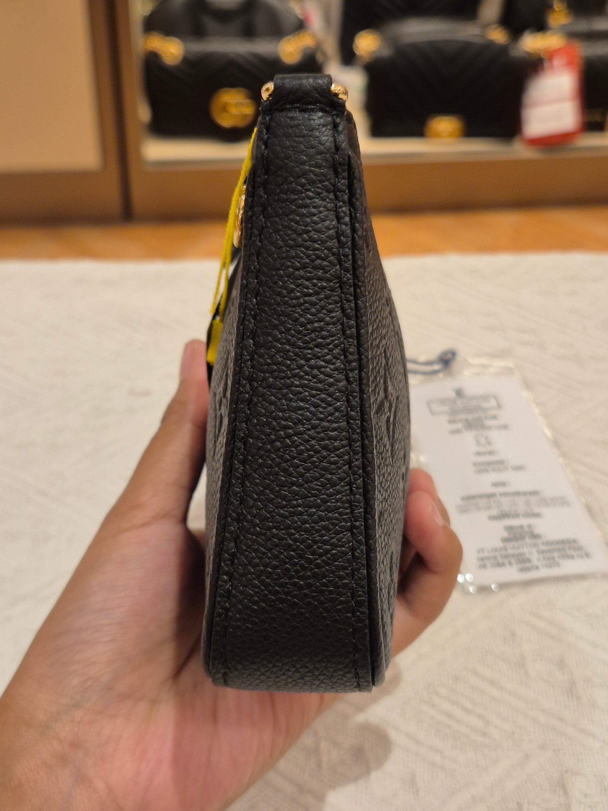 Louis Vuitton Easy Poch on Strap Emp Black