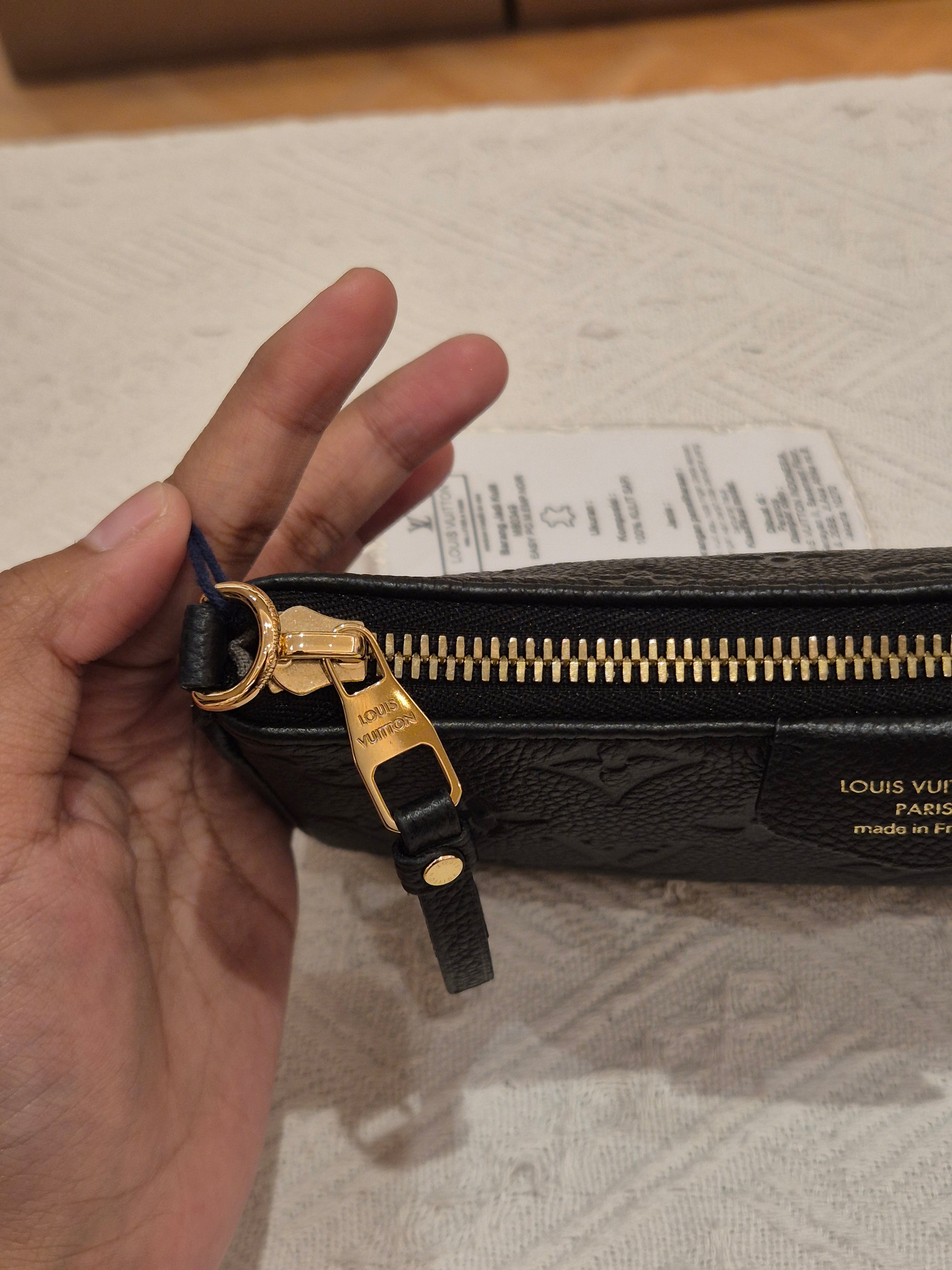 Louis Vuitton Easy Poch on Strap Emp Black