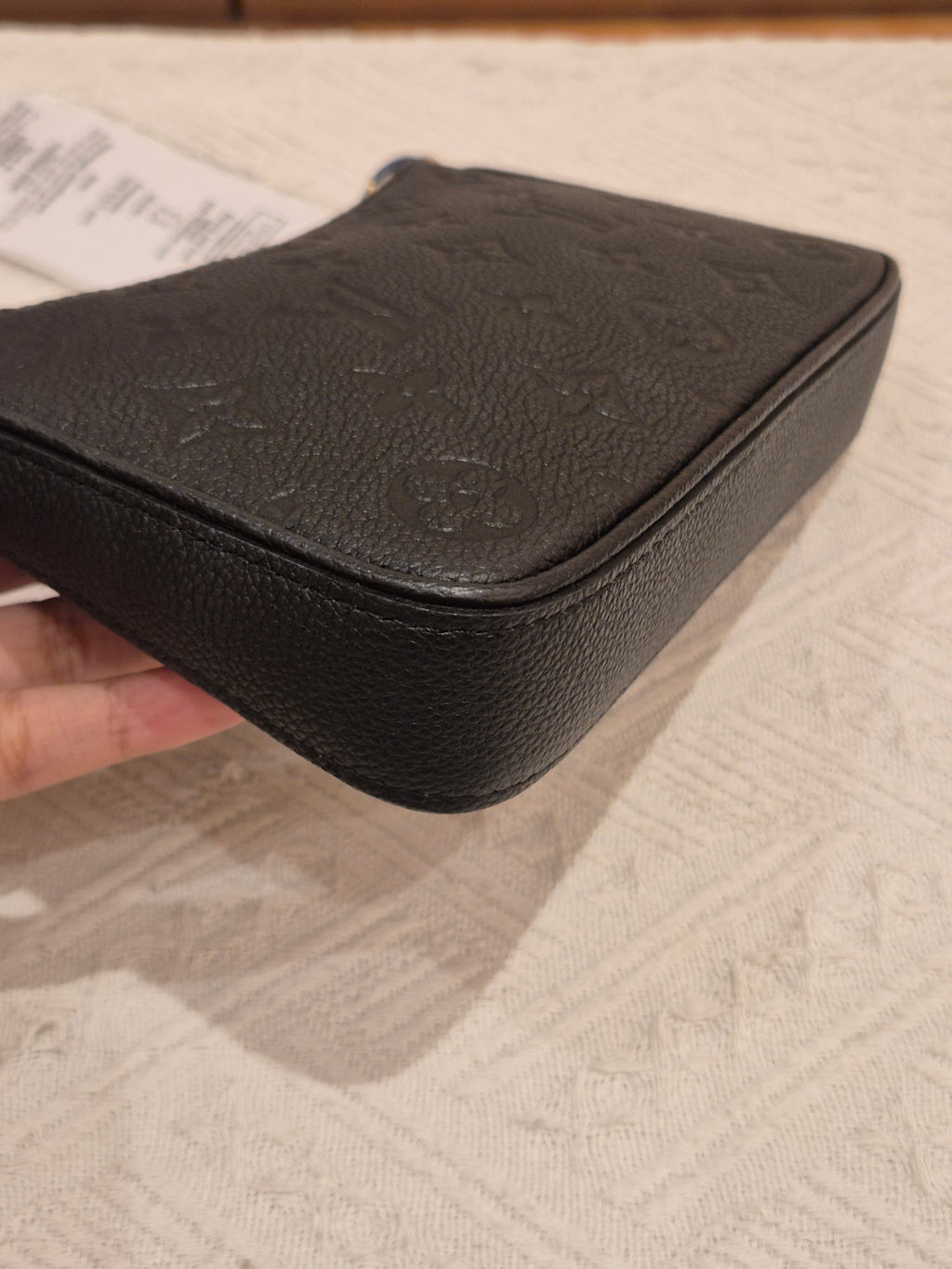 Louis Vuitton Easy Poch on Strap Emp Black