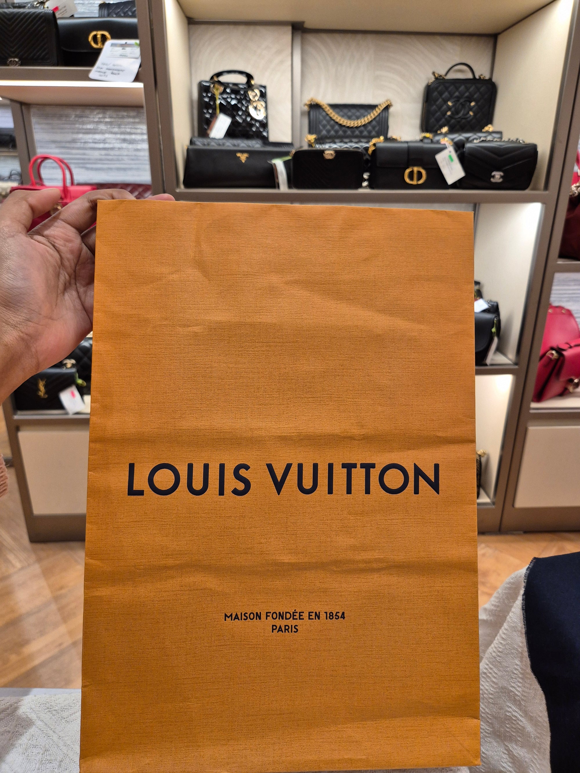 Louis Vuitton Easy Poch on Strap Emp Black