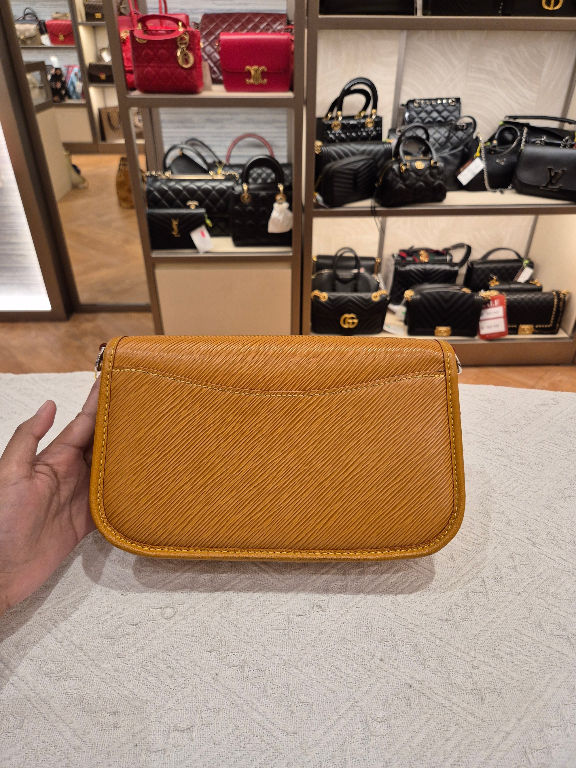 Louis Vuitton Buci Epi Gold
