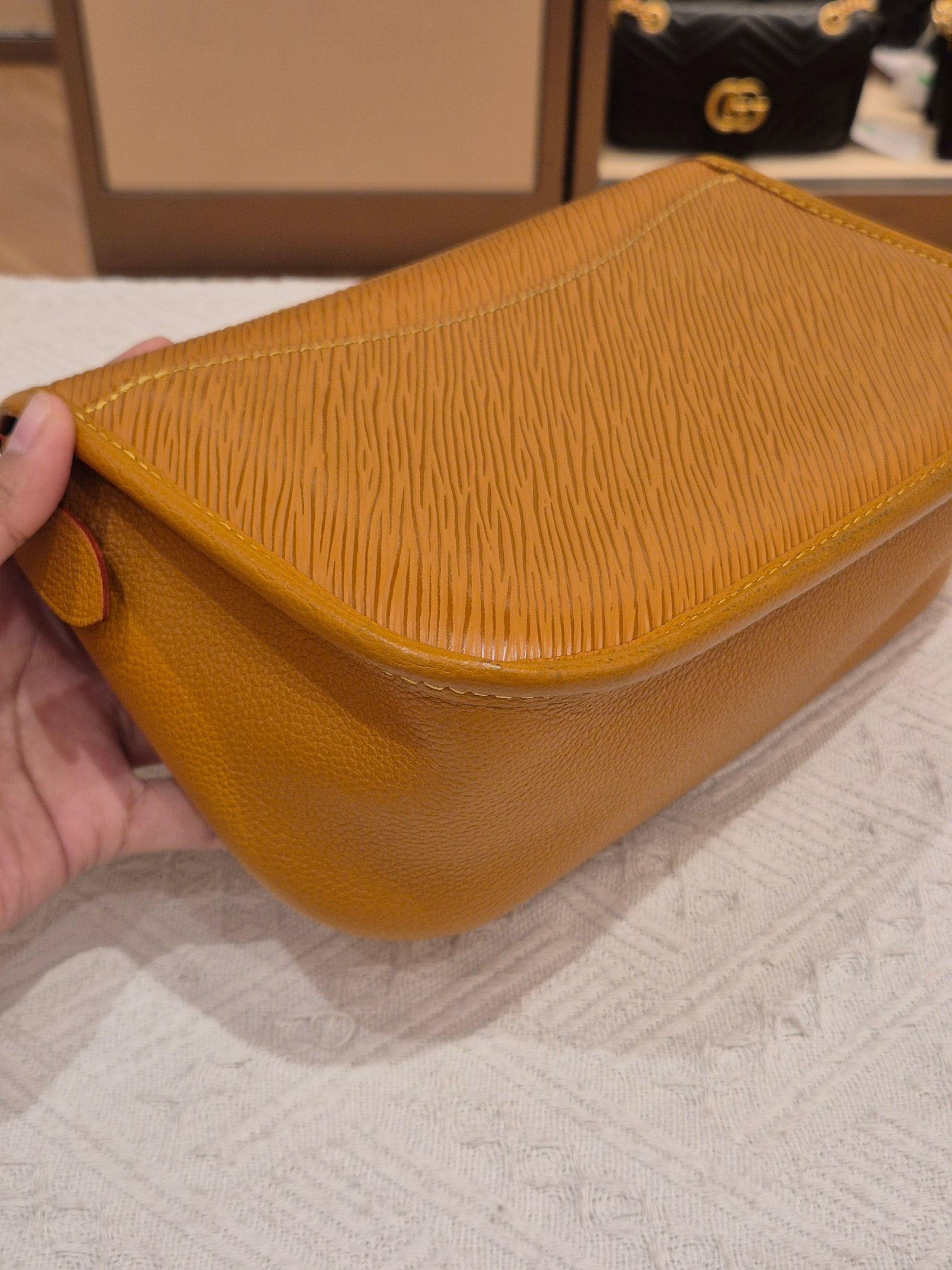 Louis Vuitton Buci Epi Gold