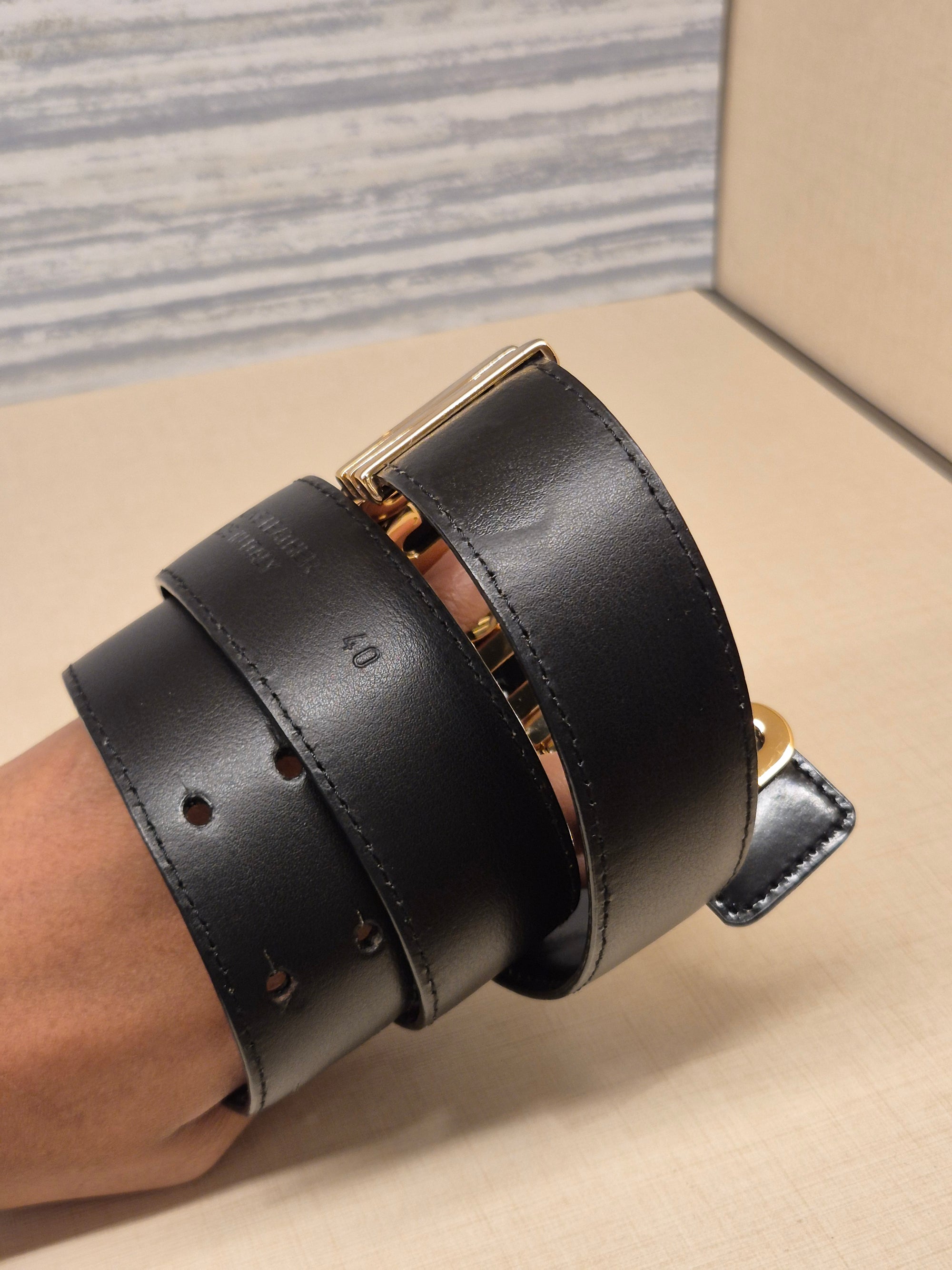 Moschino Belt Font Black Ghw