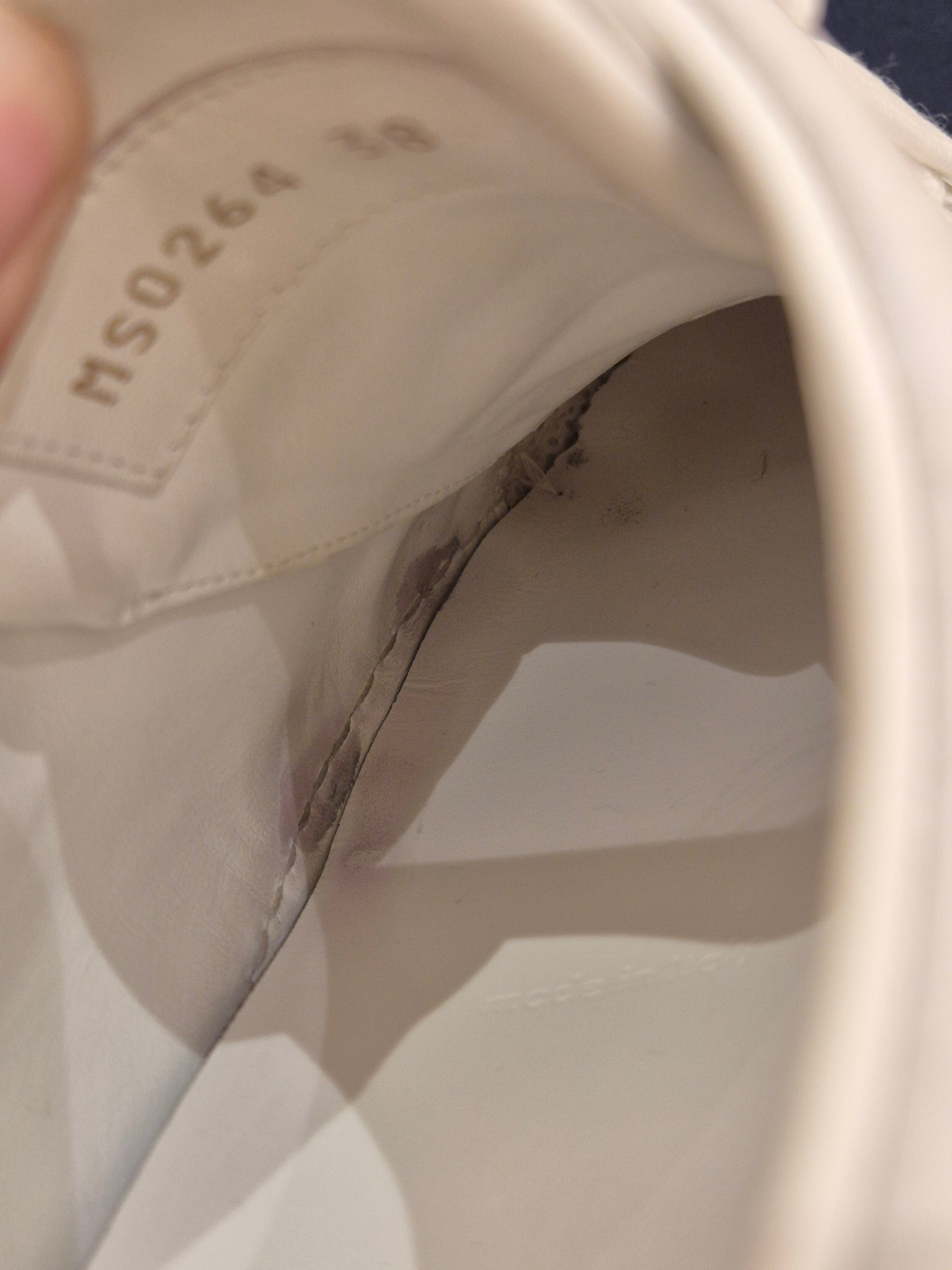 Louis Vuitton Sneakers Monogram White