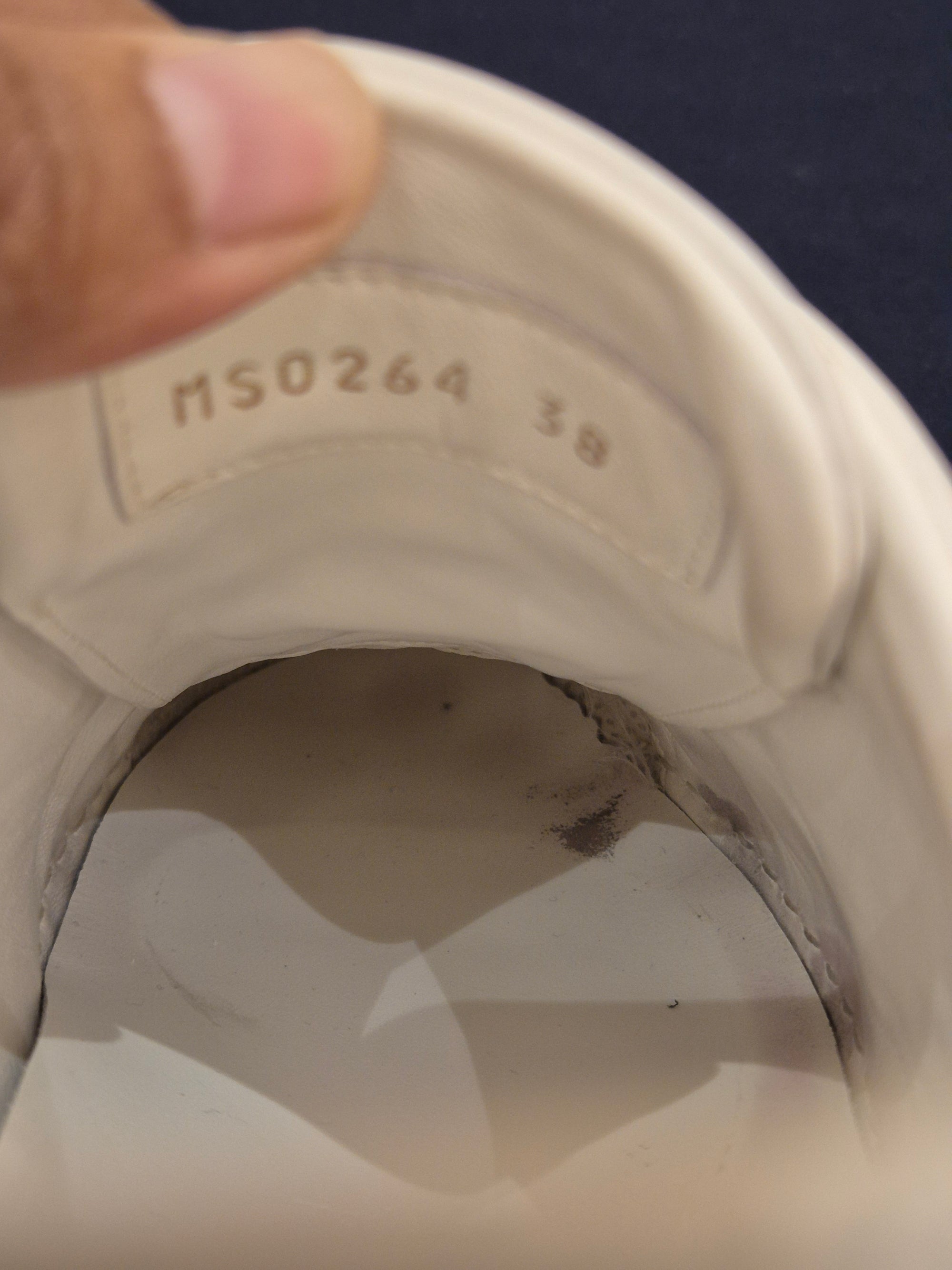 Louis Vuitton Sneakers Monogram White