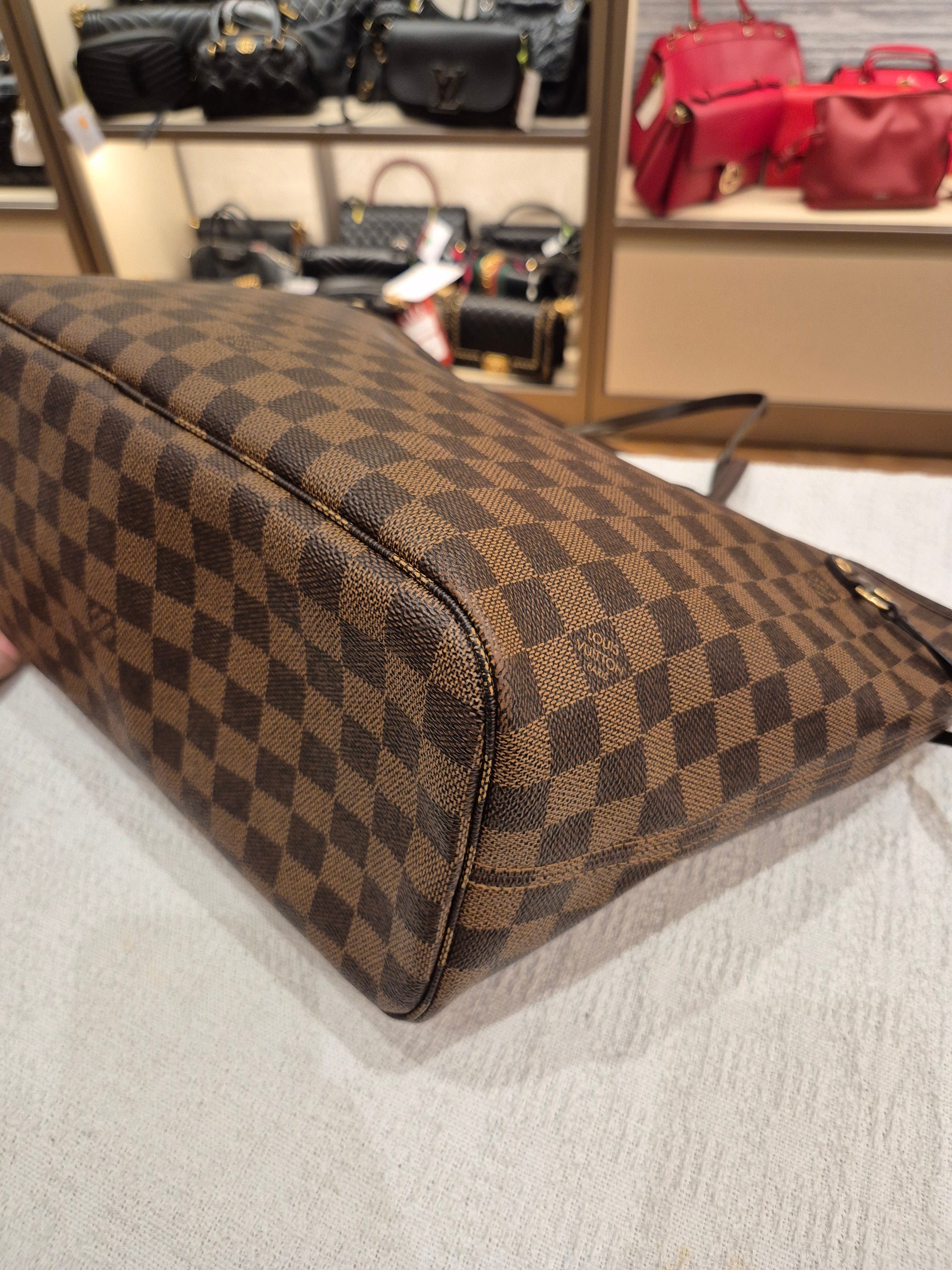 Louis Vuitton Neverfull MM