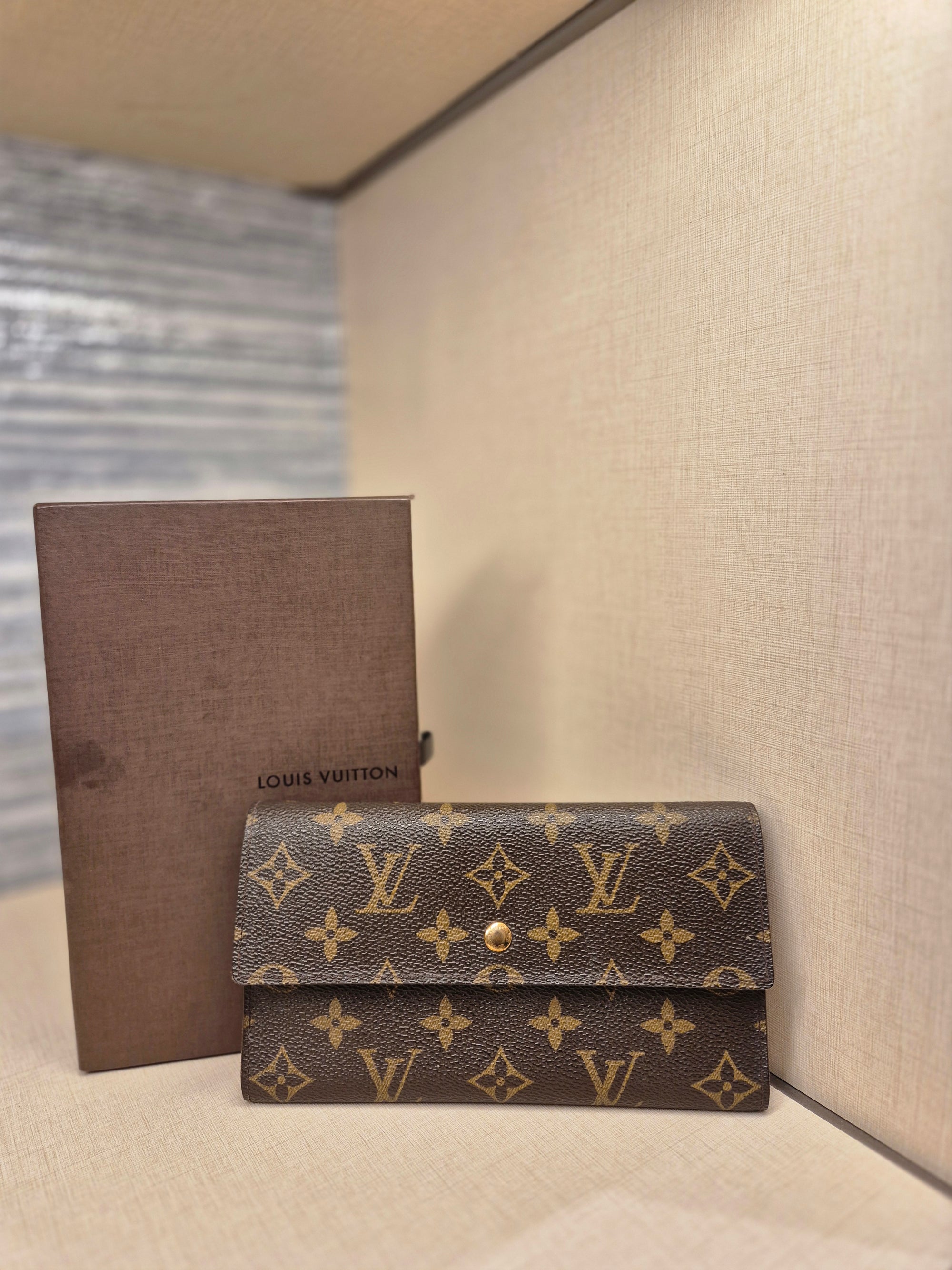 Louis Vuitton Sarah Long Wallet Monogram