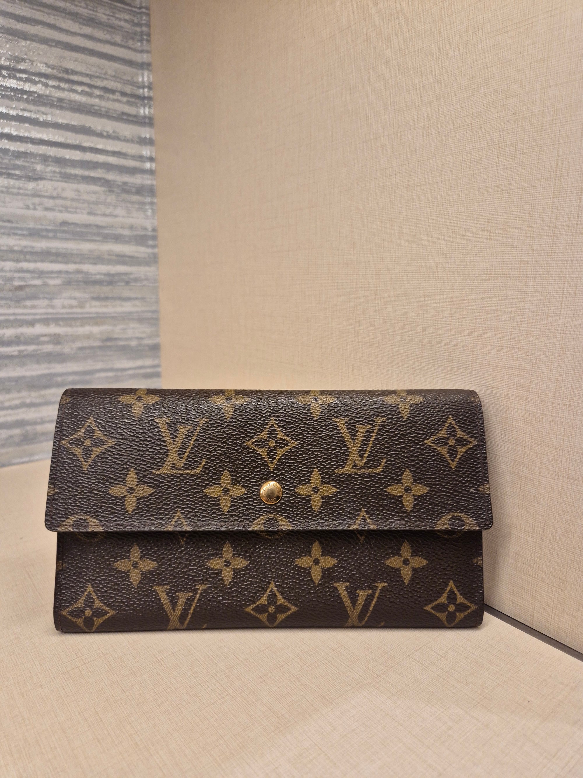 Louis Vuitton Sarah Long Wallet Monogram