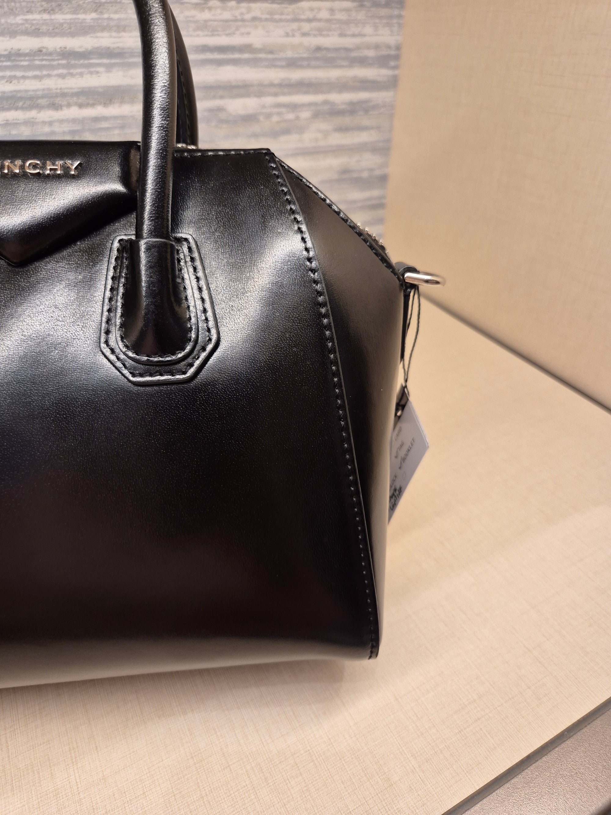 Givenchy Antigona Mini Smooth Leather Black