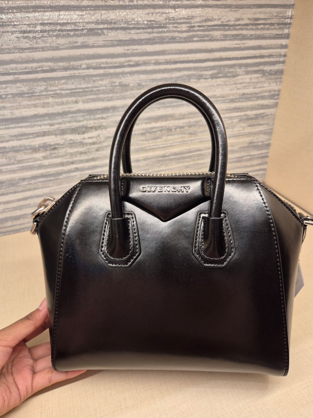 Givenchy Antigona Mini Smooth Leather Black
