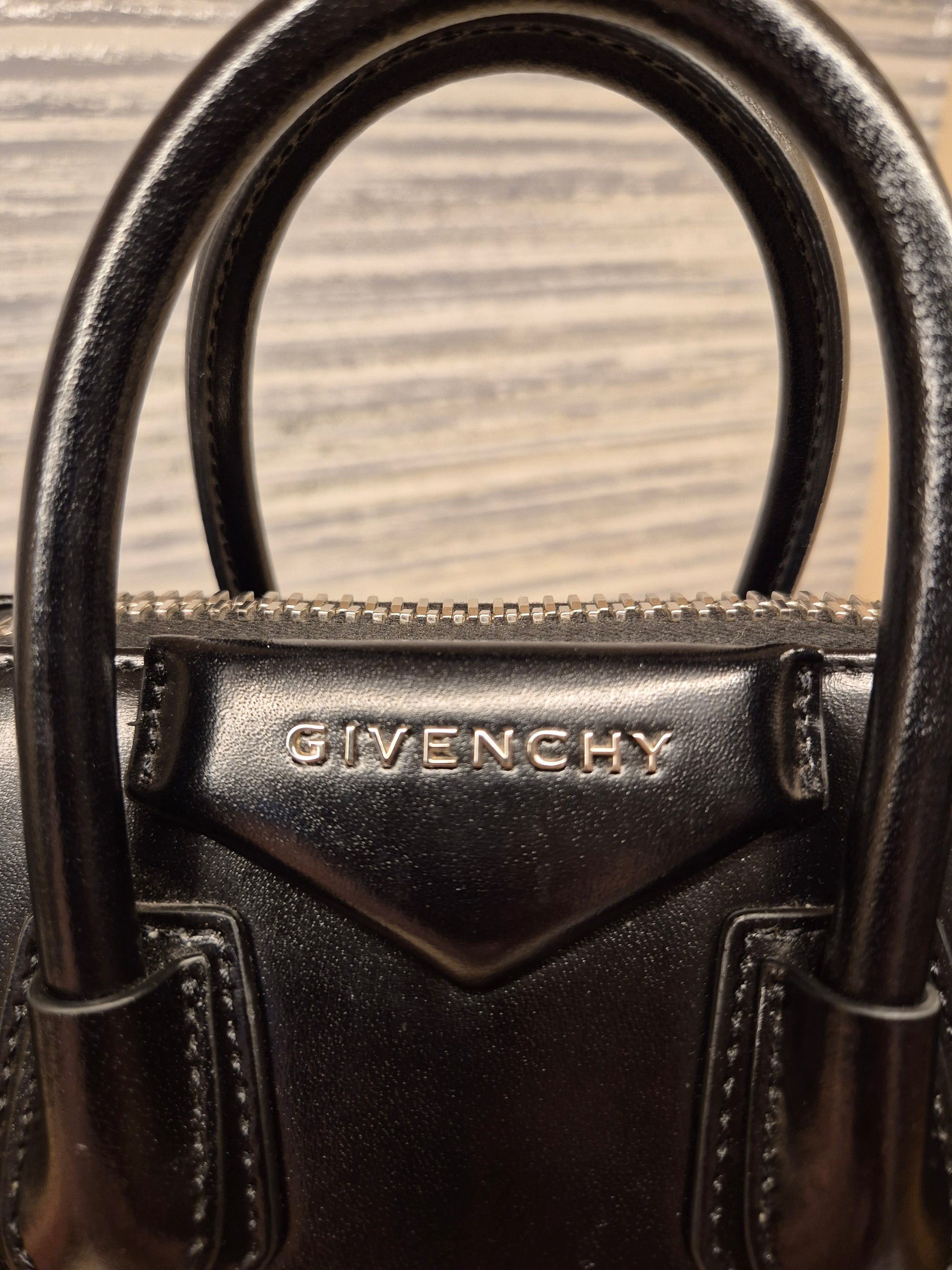 Givenchy Antigona Mini Smooth Leather Black