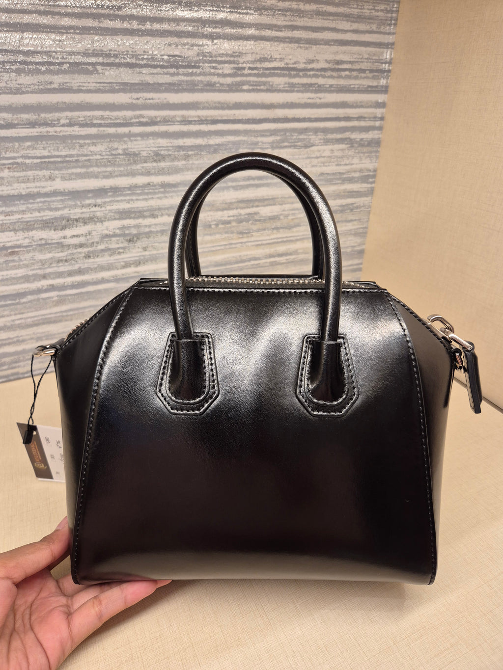 Givenchy Antigona Mini Smooth Leather Black