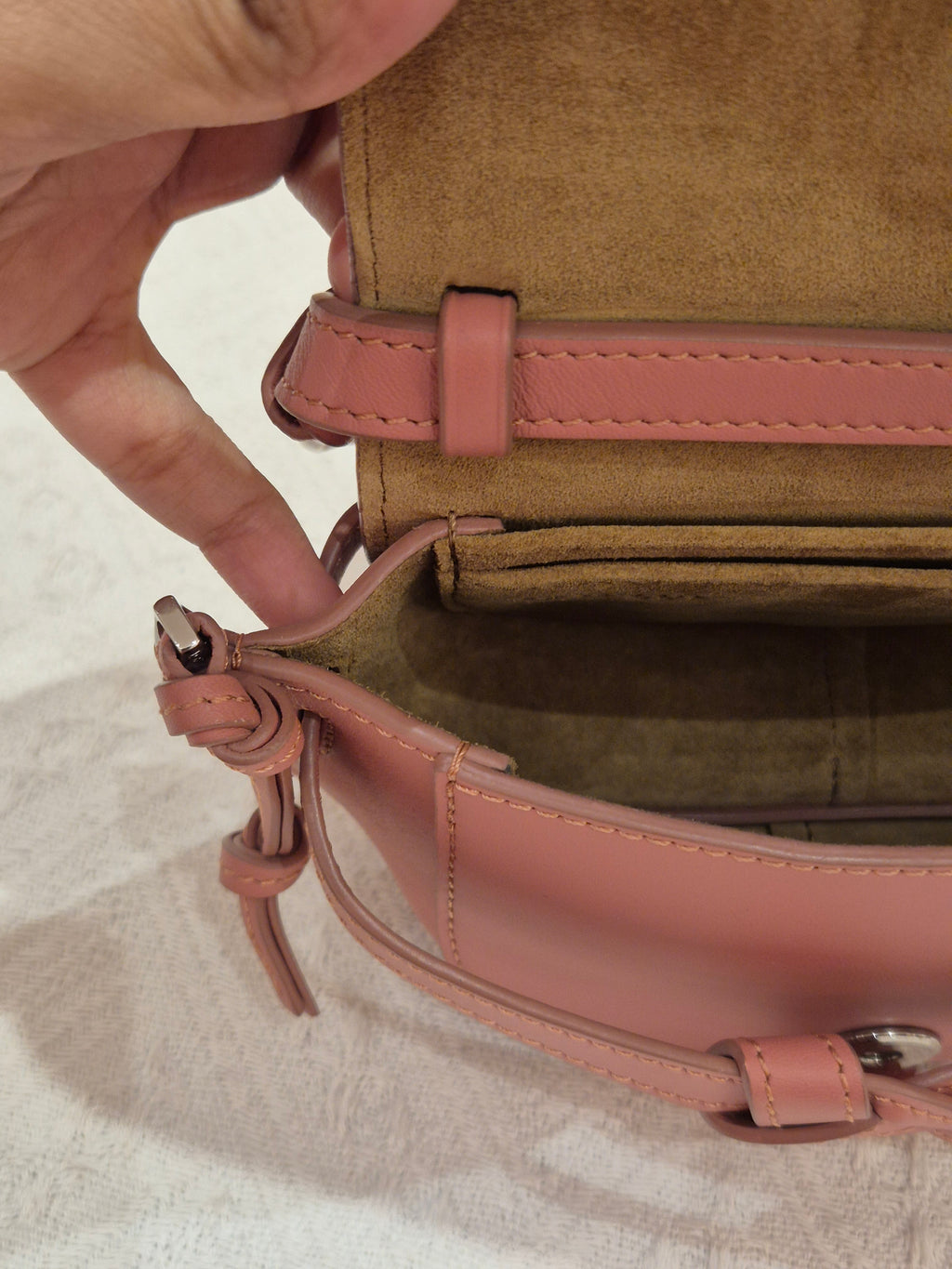 Loewe Mini Gate Plumrose