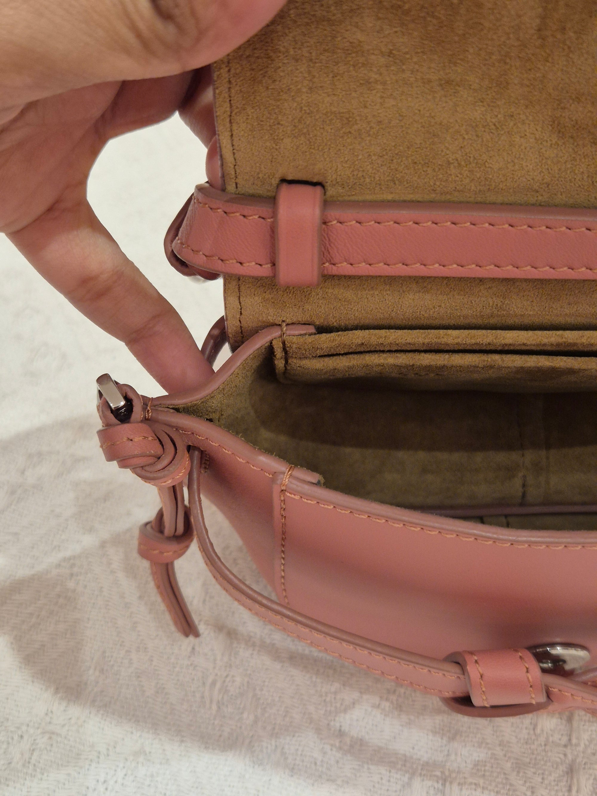Loewe Mini Gate Plumrose