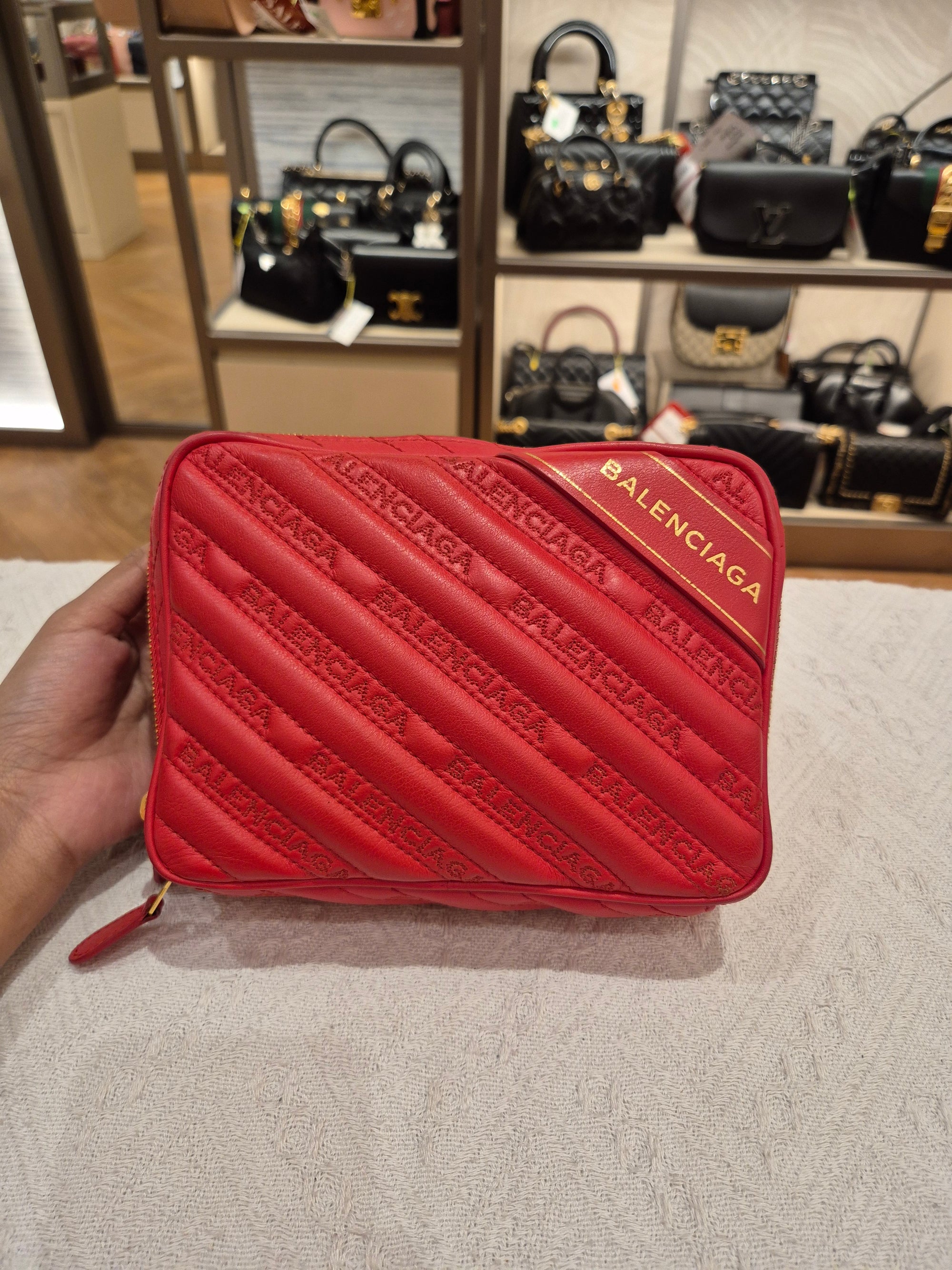 Balenciaga Blanket Reporter red