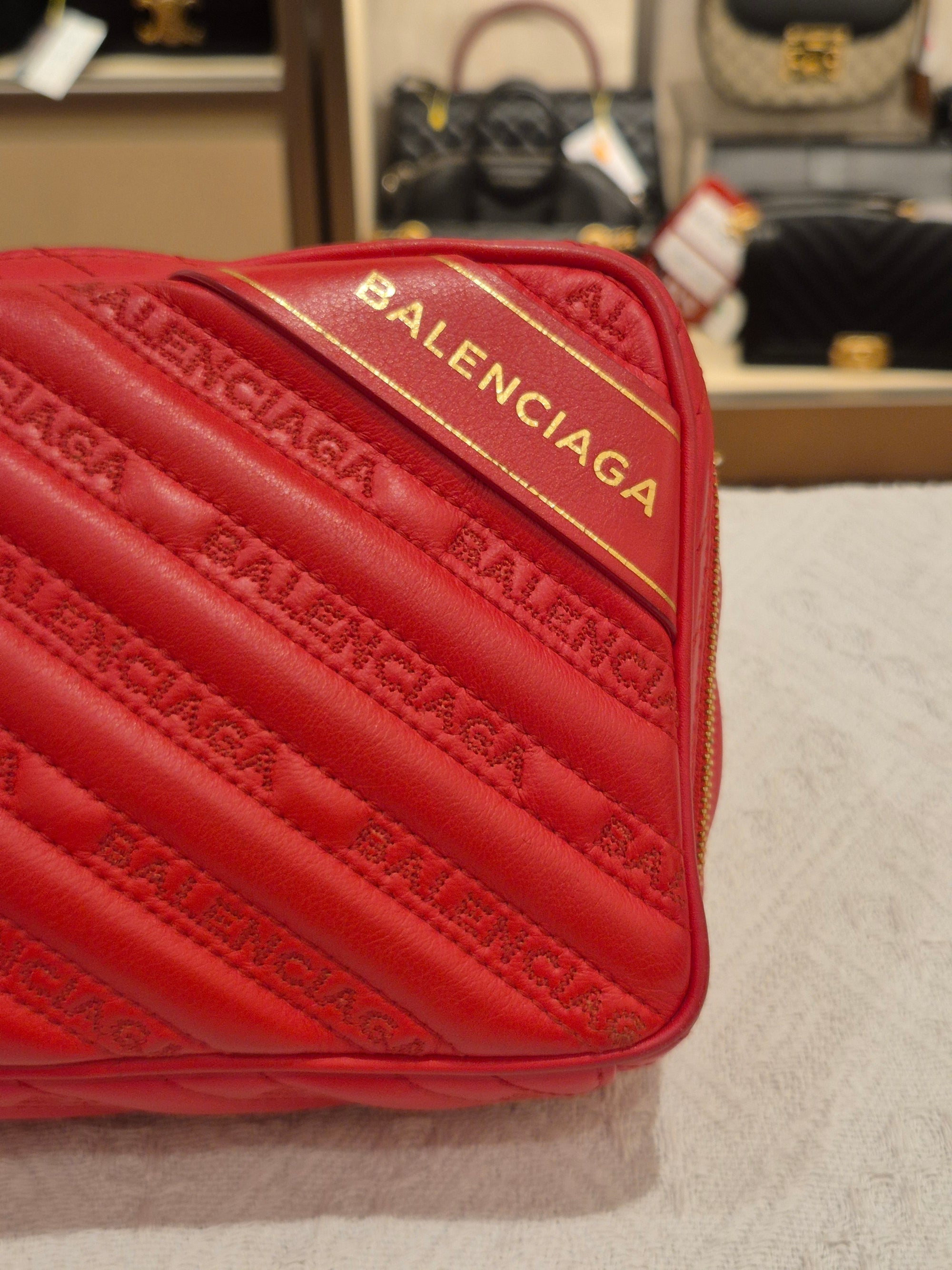 Balenciaga Blanket Reporter red