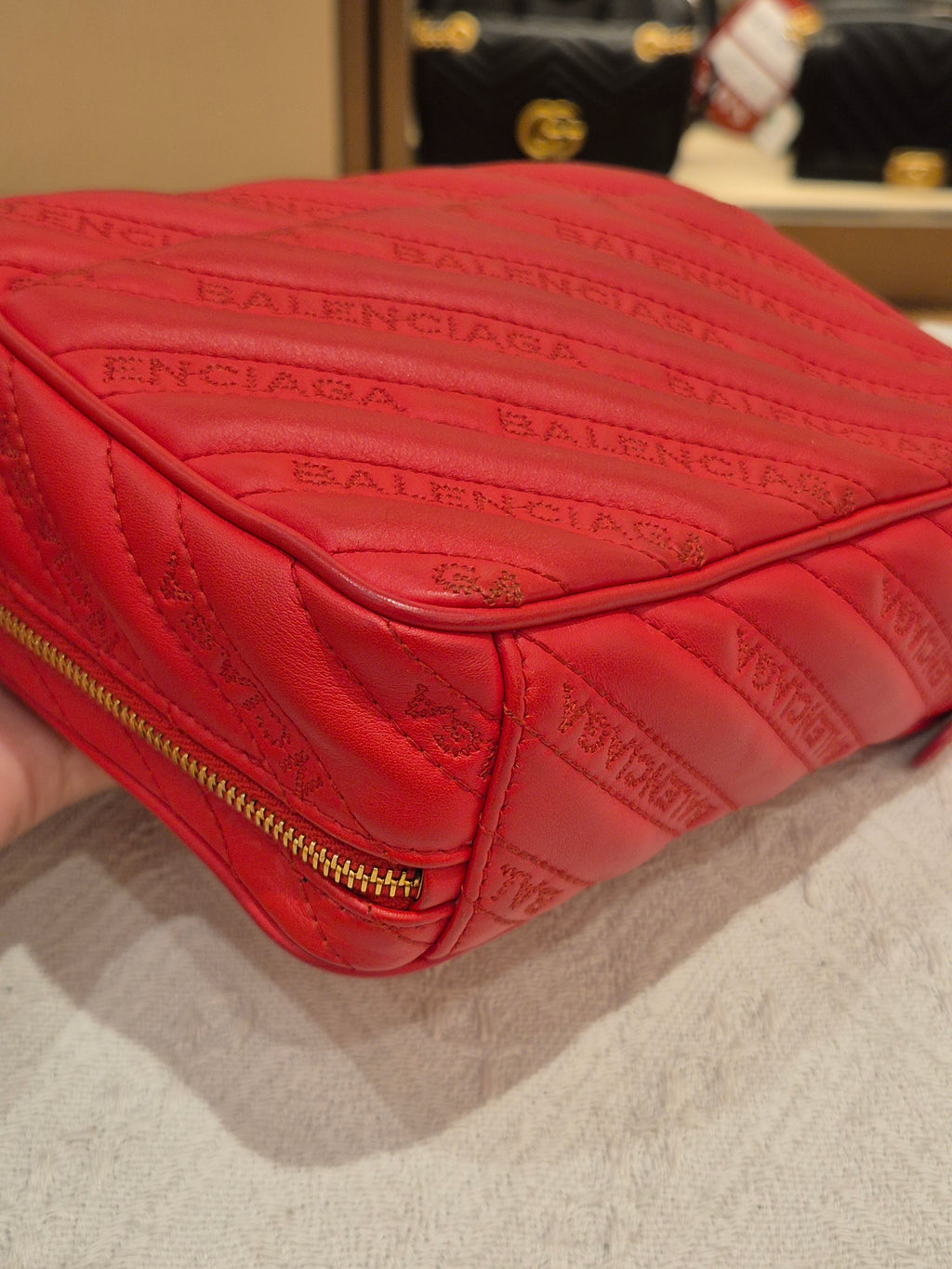 Balenciaga Blanket Reporter red