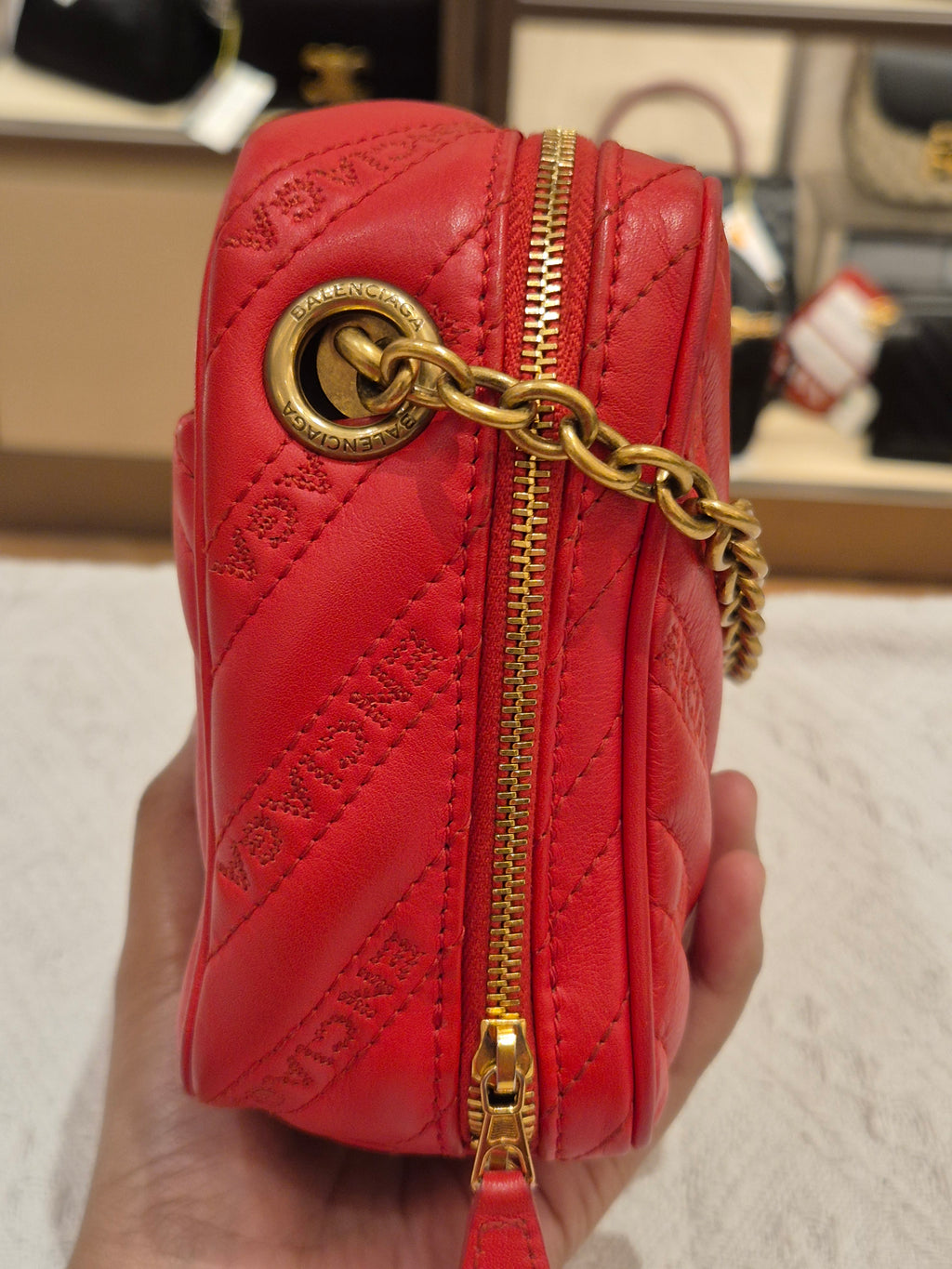 Balenciaga Blanket Reporter red