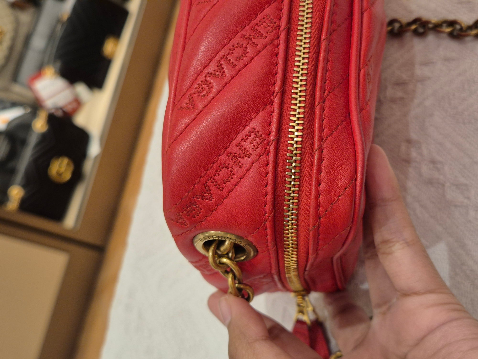 Balenciaga Blanket Reporter red