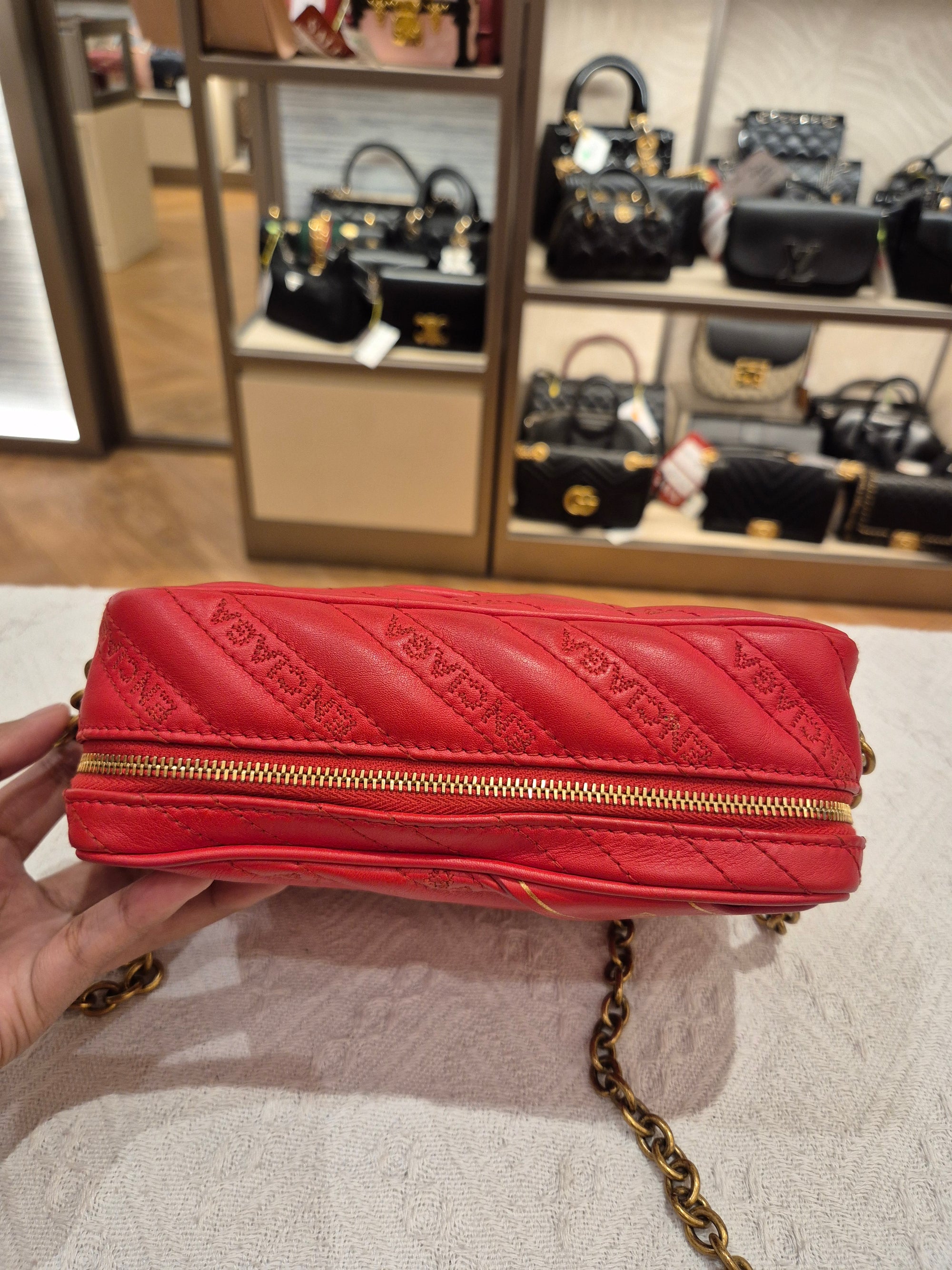 Balenciaga Blanket Reporter red
