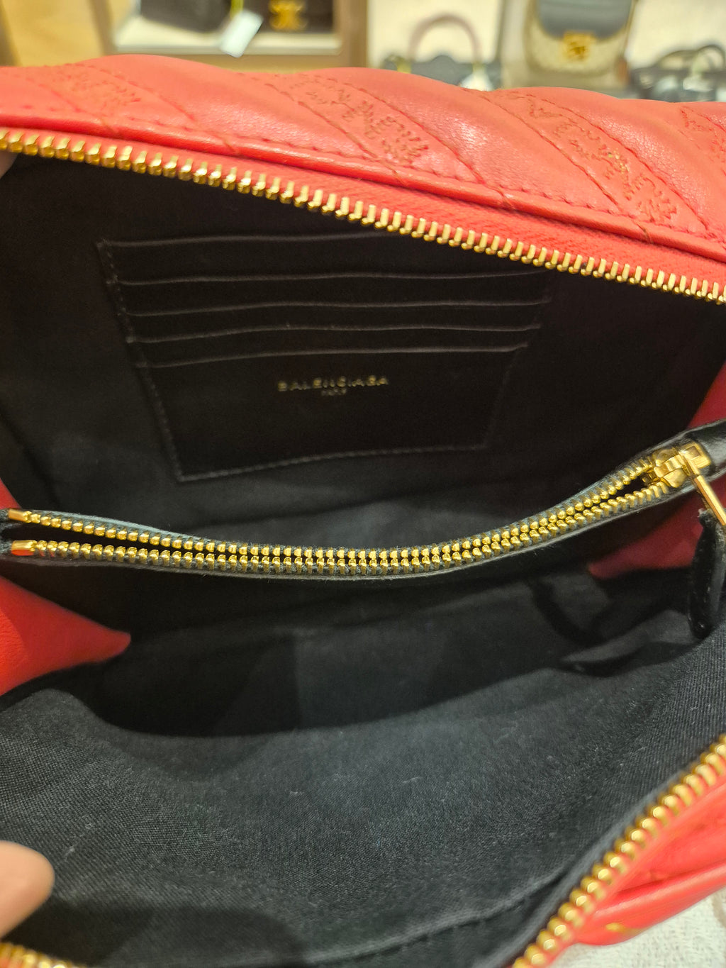 Balenciaga Blanket Reporter red