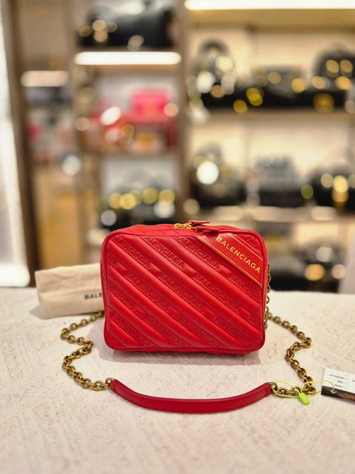 Balenciaga Blanket Reporter red