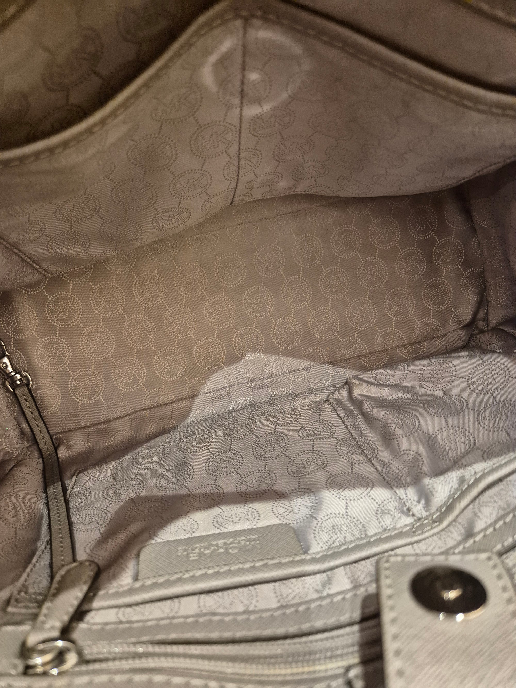 Michael Kors Sutton Medium