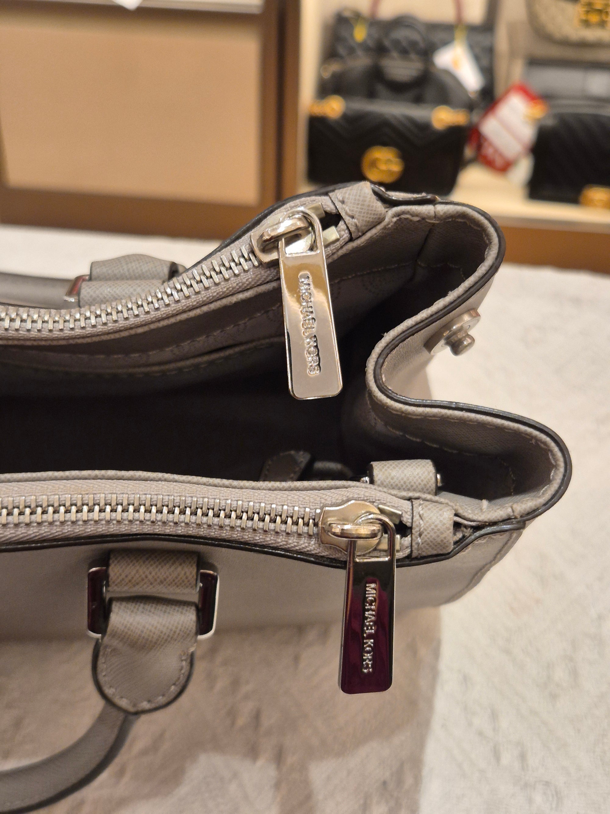 Michael Kors Sutton Medium