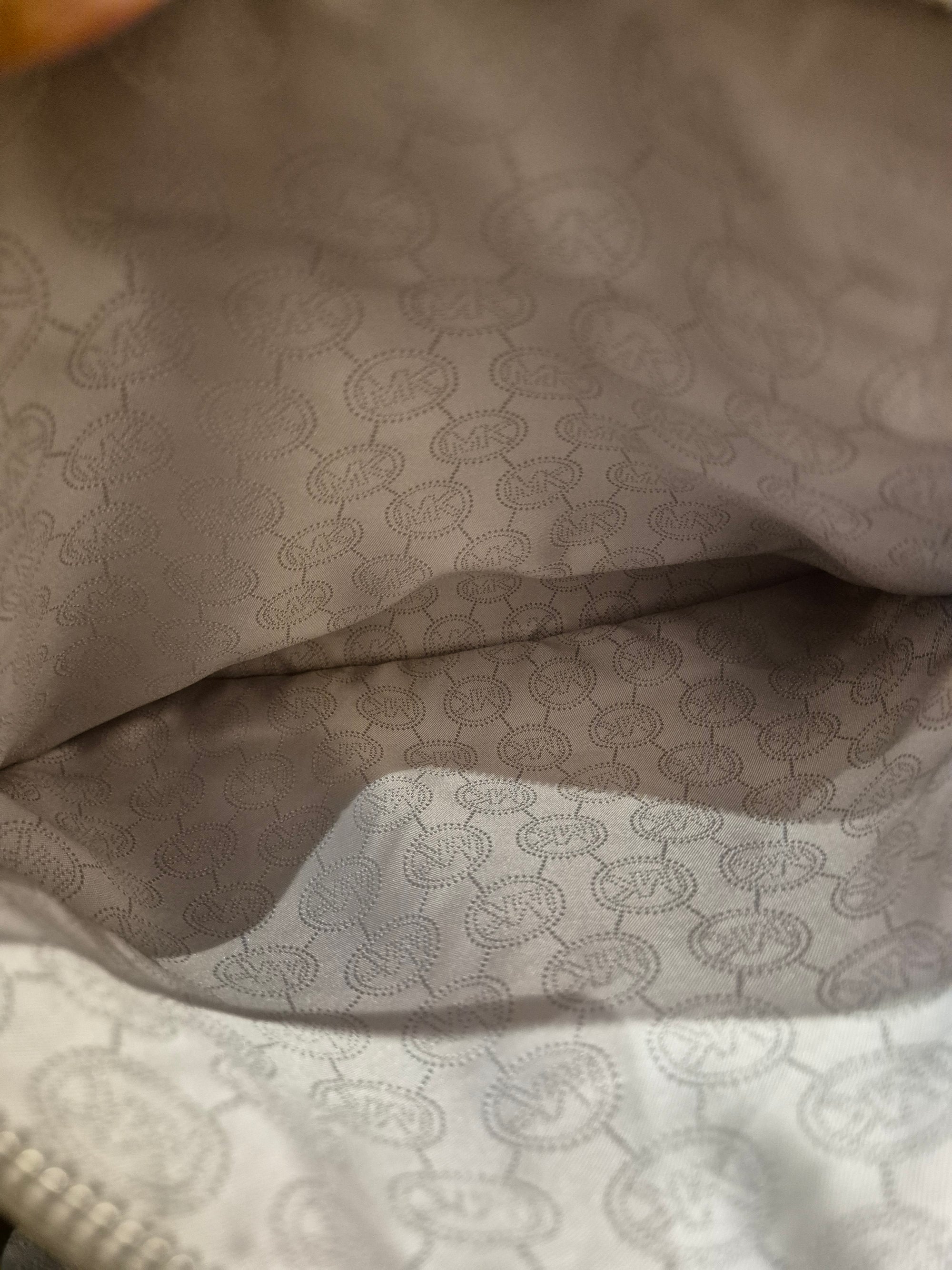 Michael Kors Sutton Medium