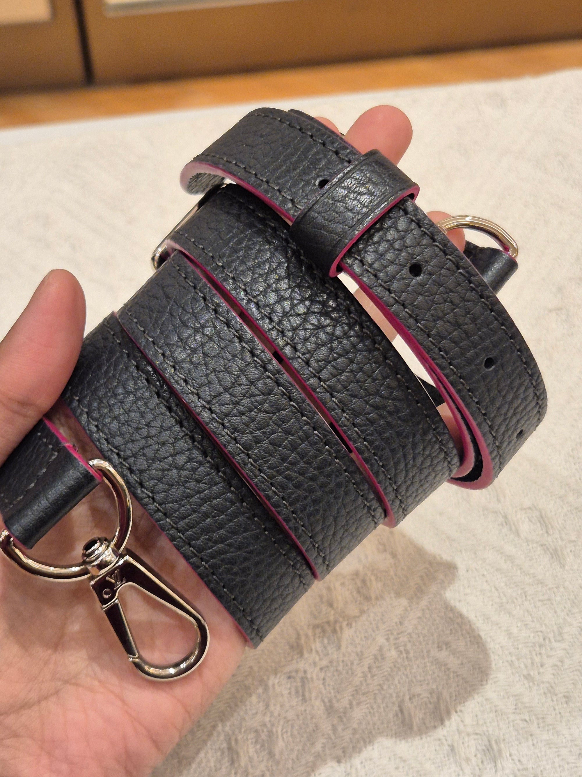 Louis Vuitton Capucines MM Black Fuschia