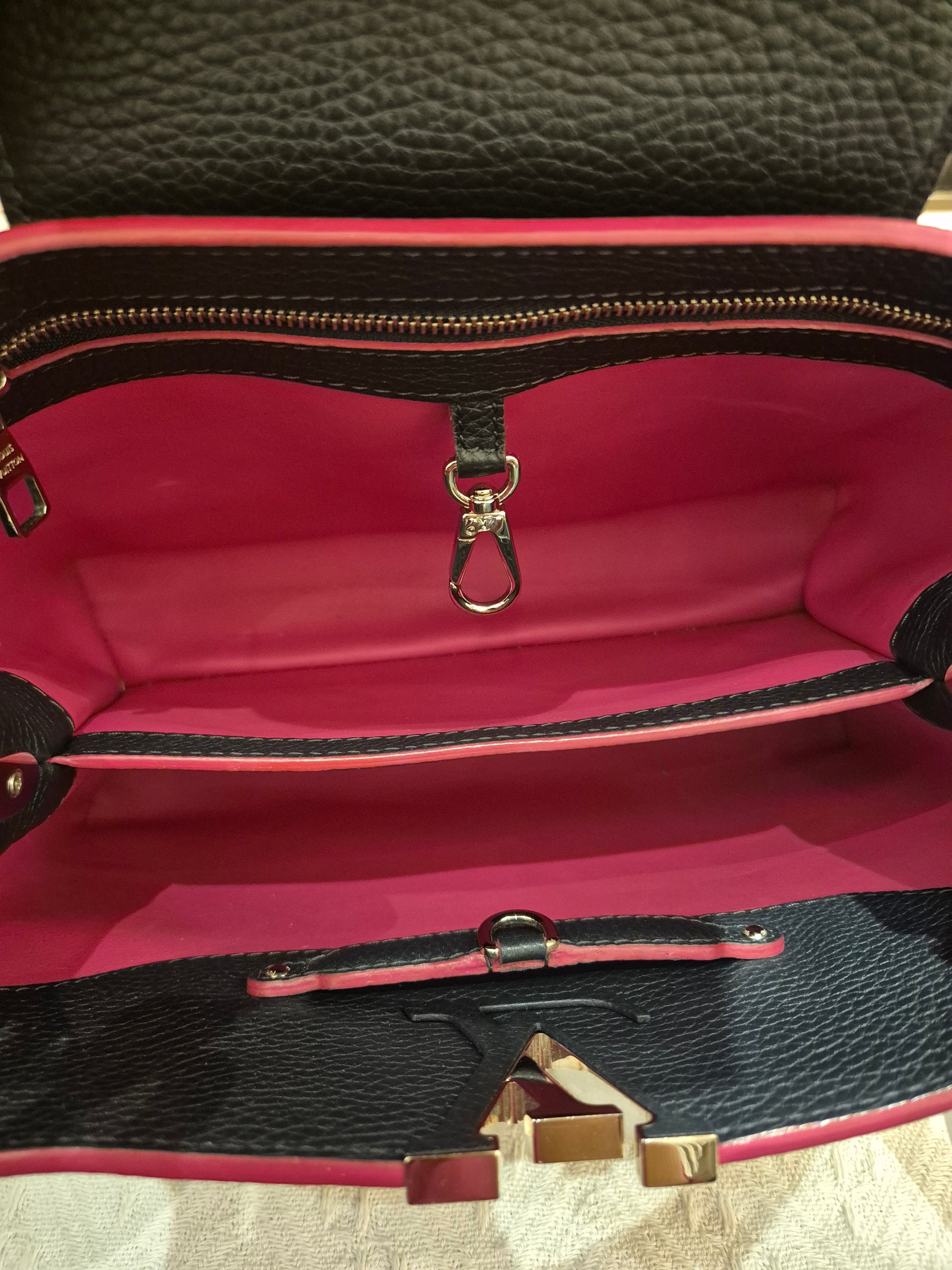 Louis Vuitton Capucines MM Black Fuschia