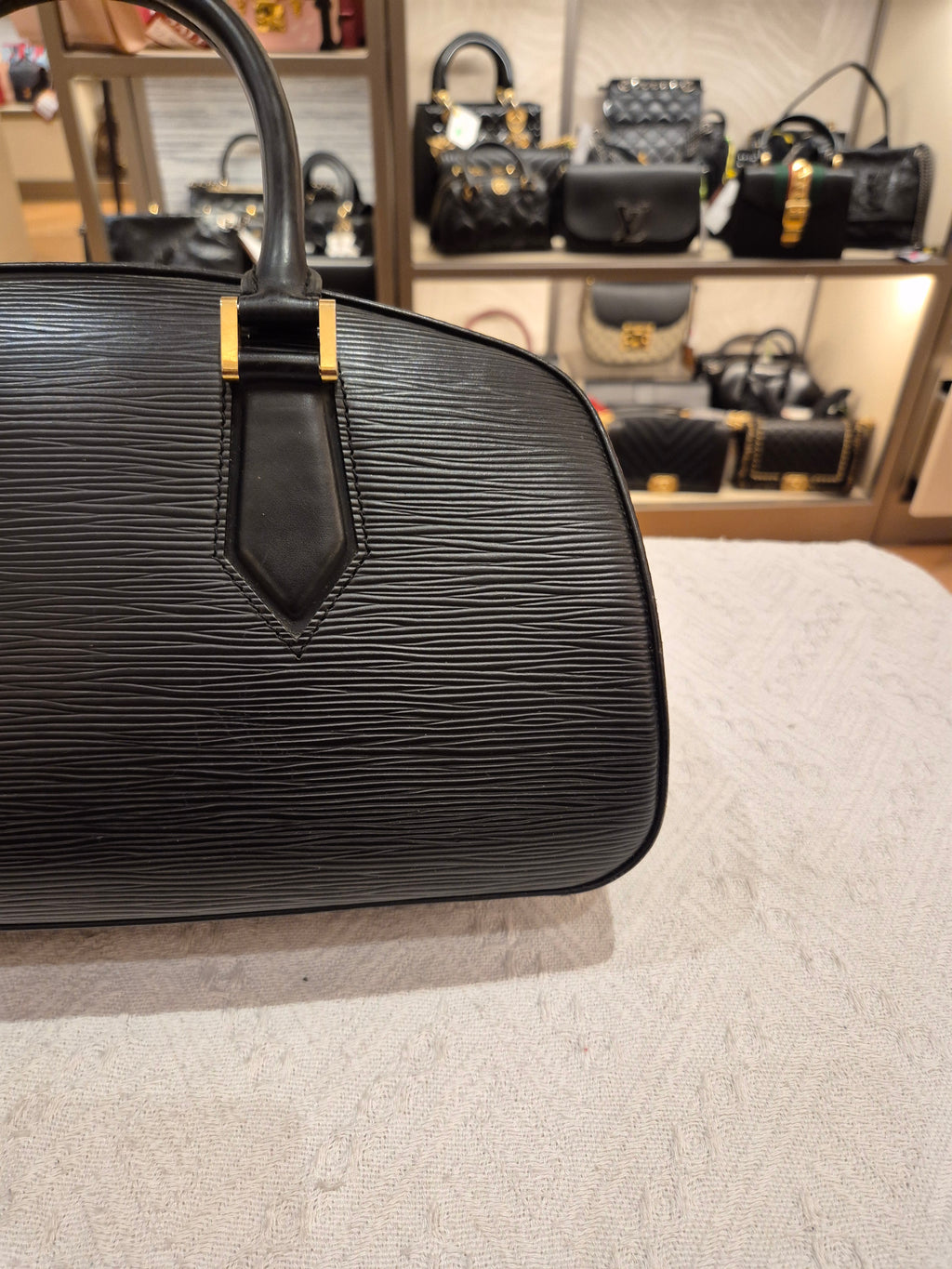 Louis Vuitton Jasmine epi black