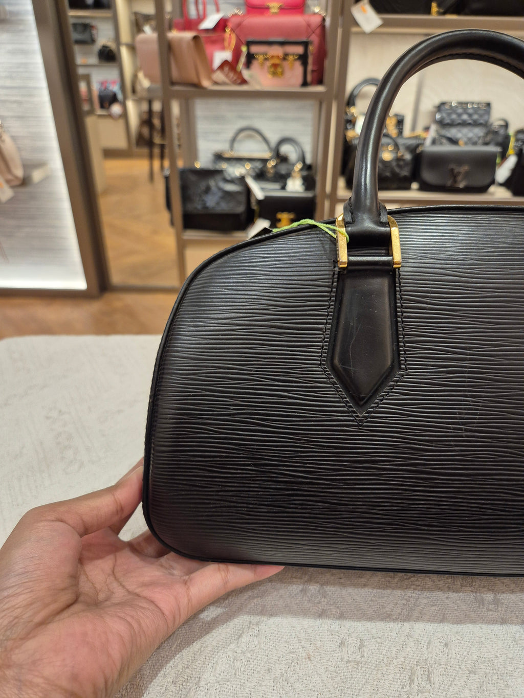Louis Vuitton Jasmine epi black