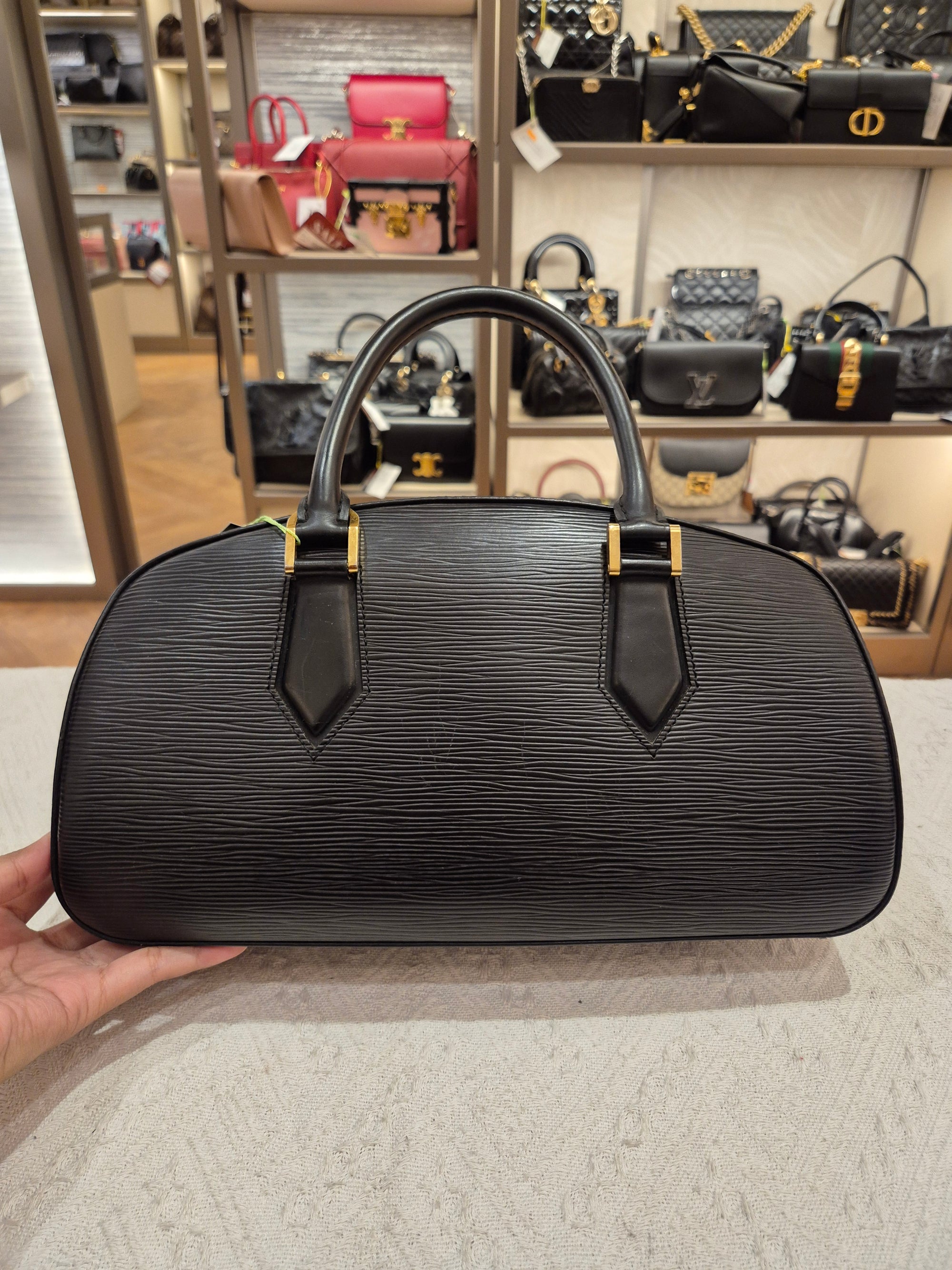 Louis Vuitton Jasmine epi black