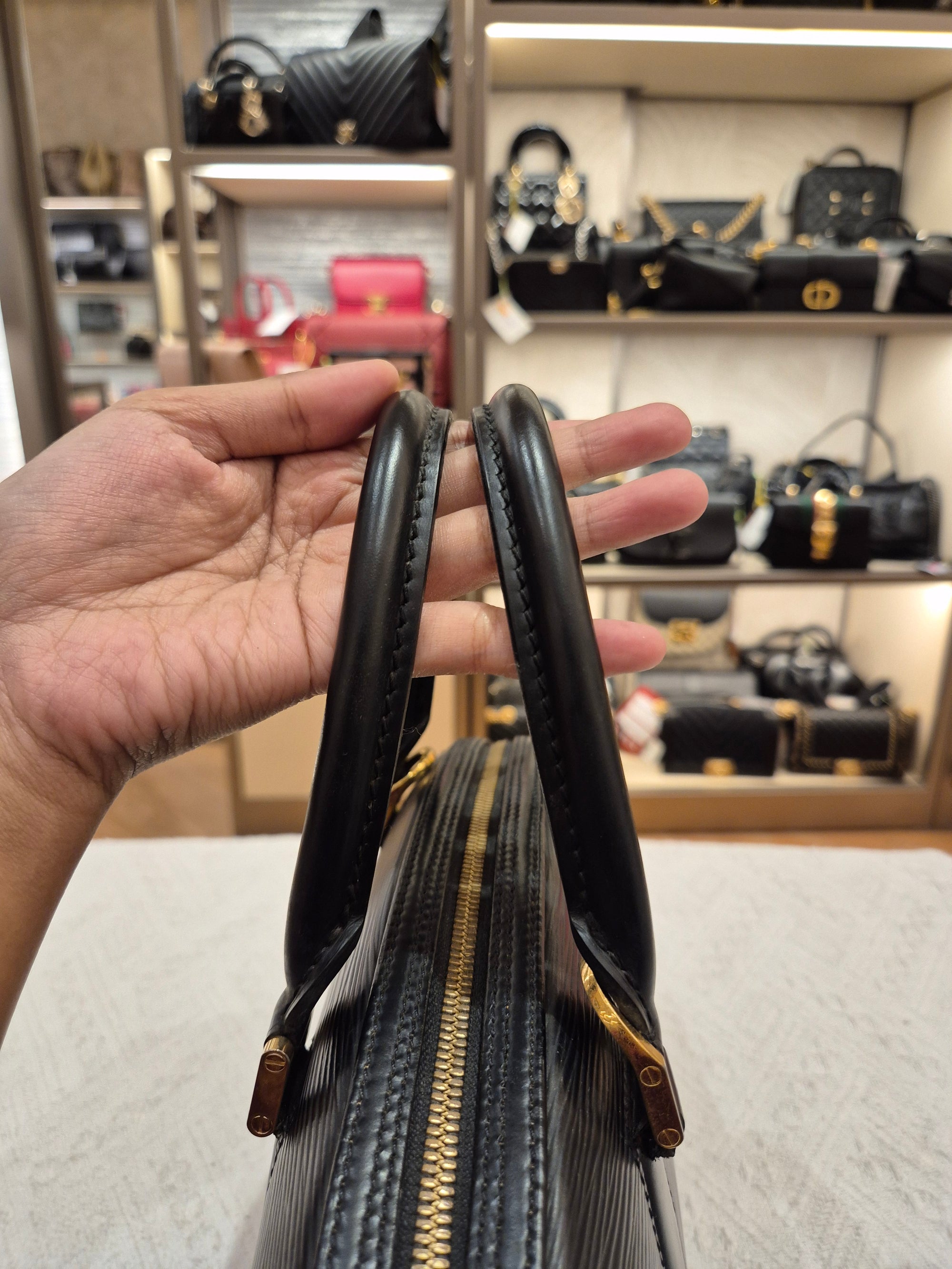 Louis Vuitton Jasmine epi black