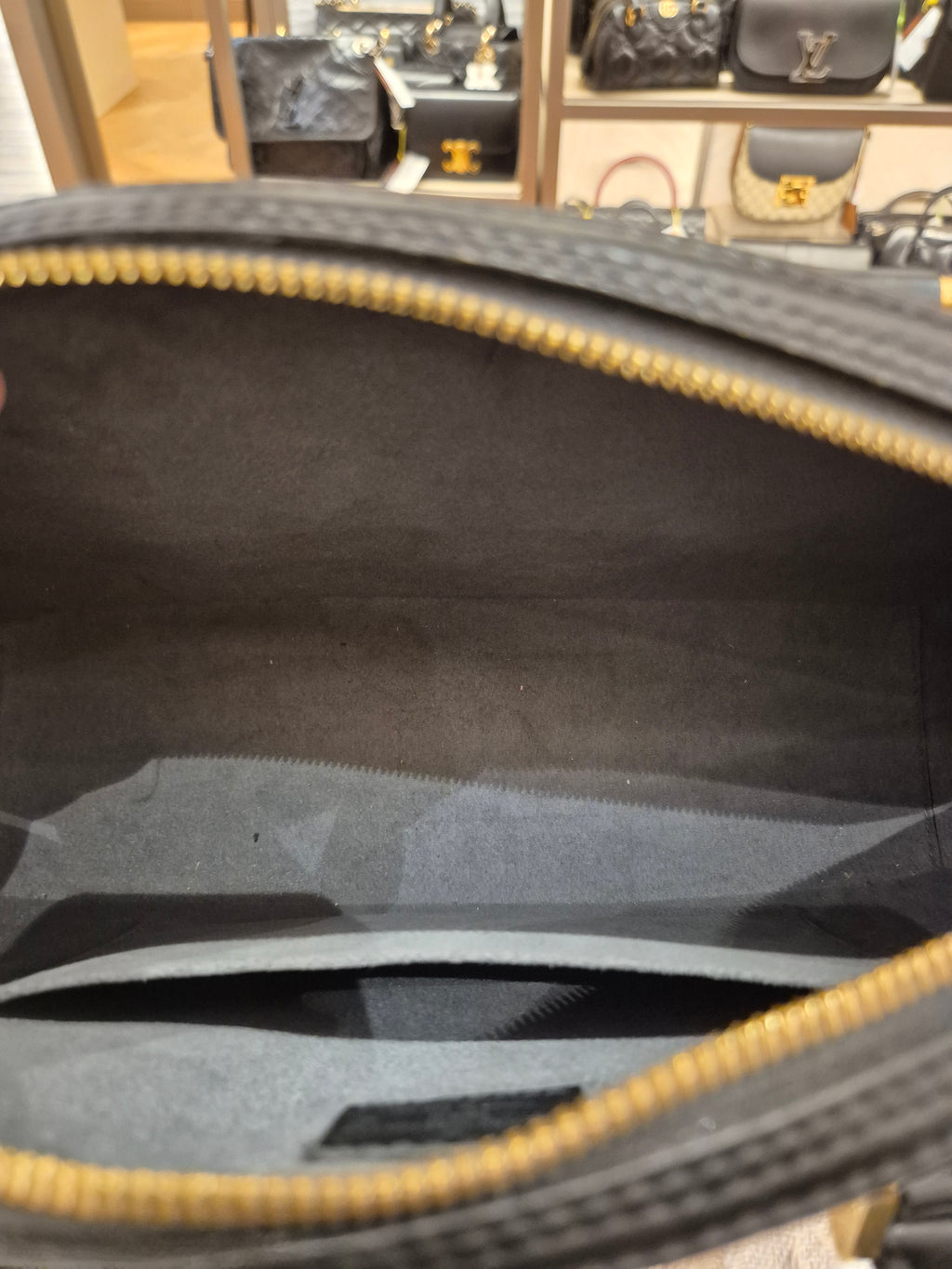 Louis Vuitton Jasmine epi black