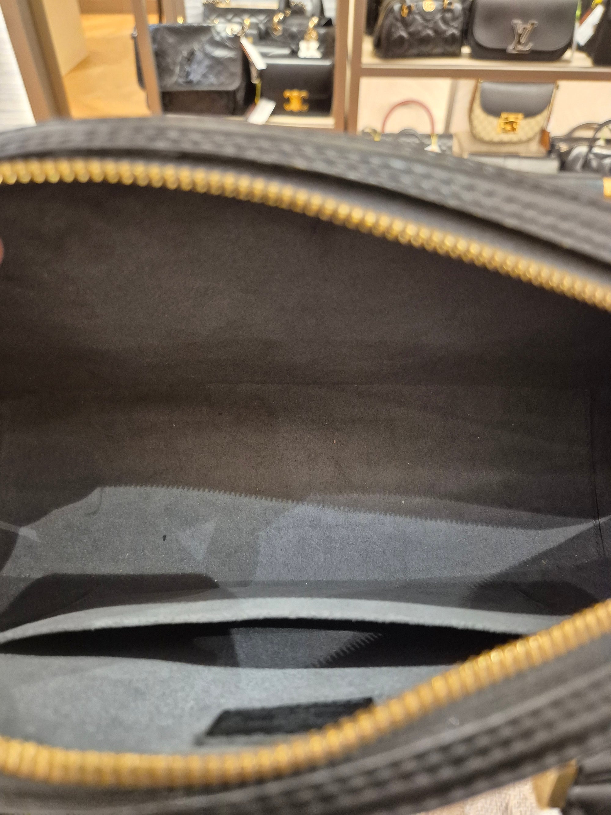 Louis Vuitton Jasmine epi black