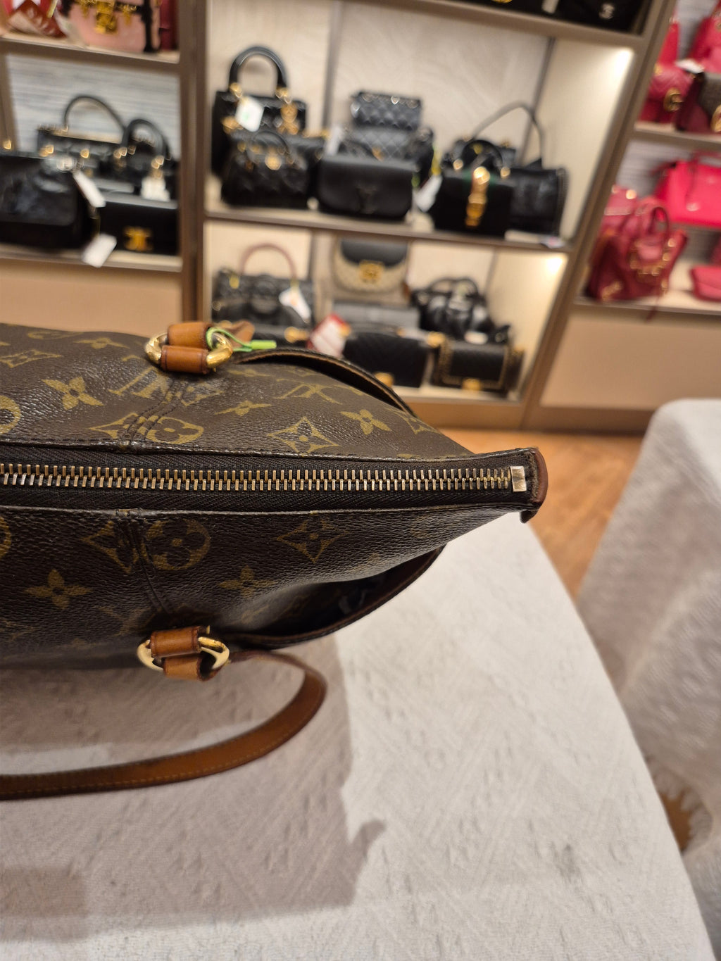 Louis Vuitton Totally MM Monogram