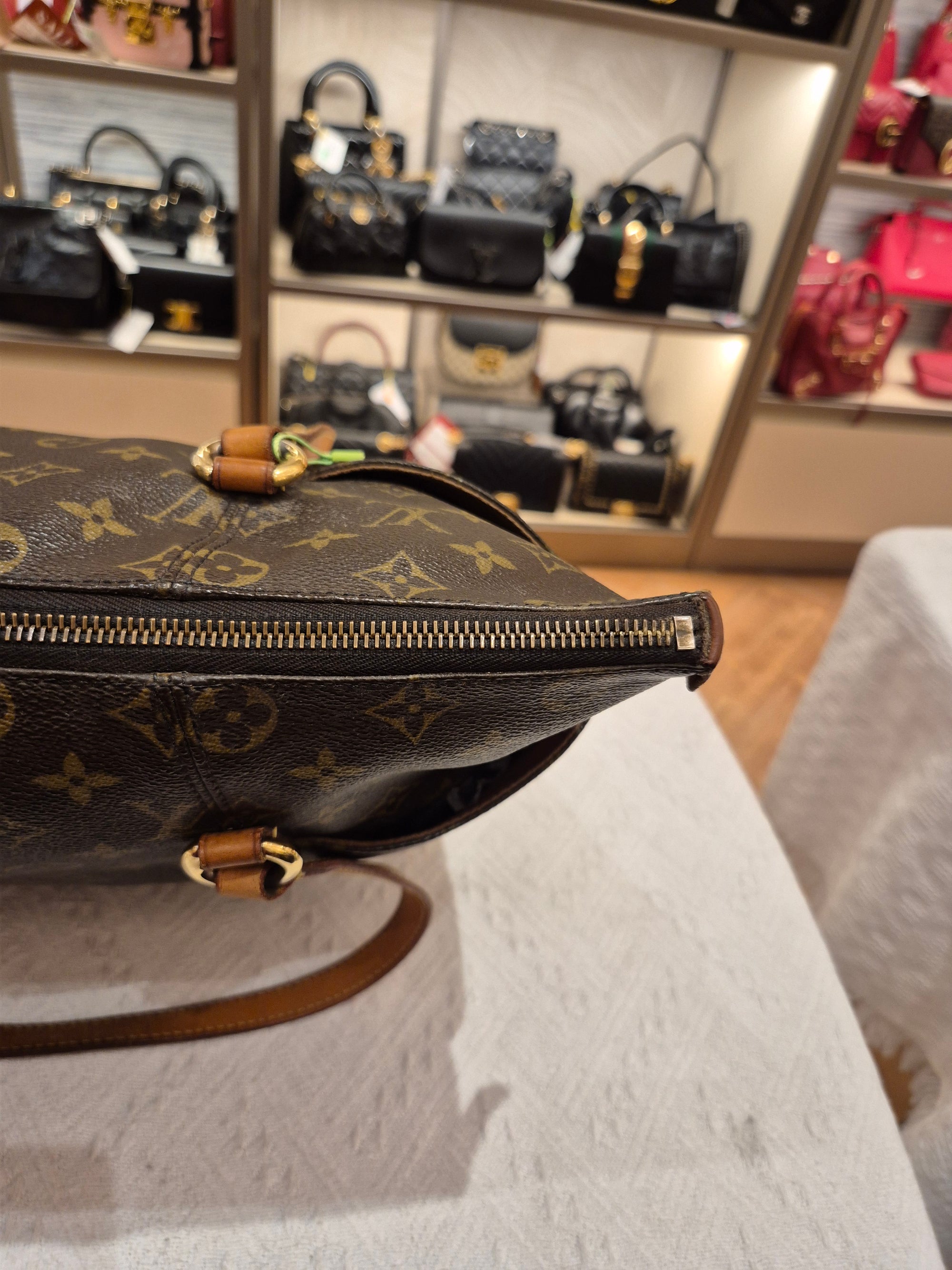 Louis Vuitton Totally MM Monogram